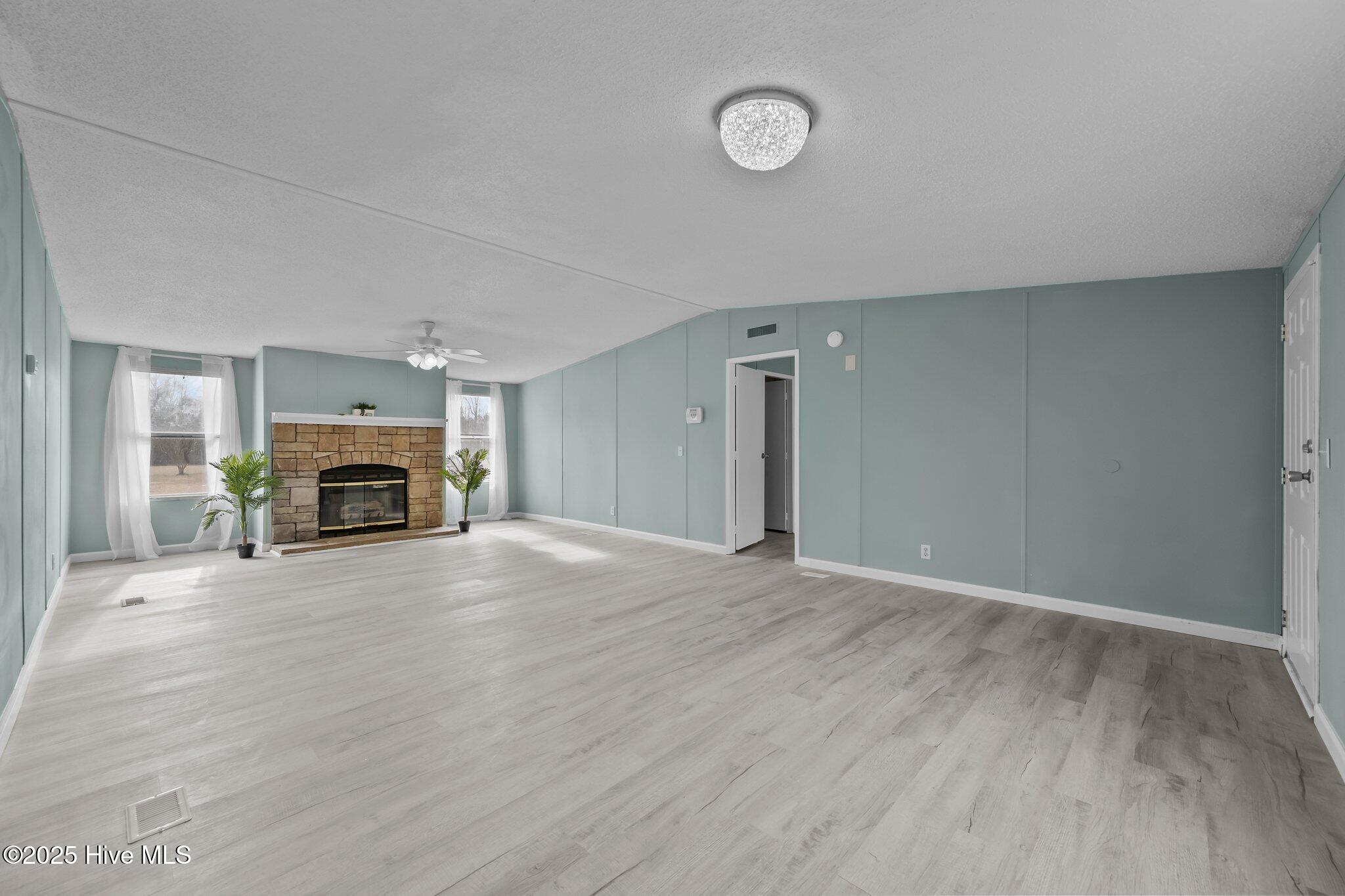1056 E Wards Bridge Road Property Photo 5