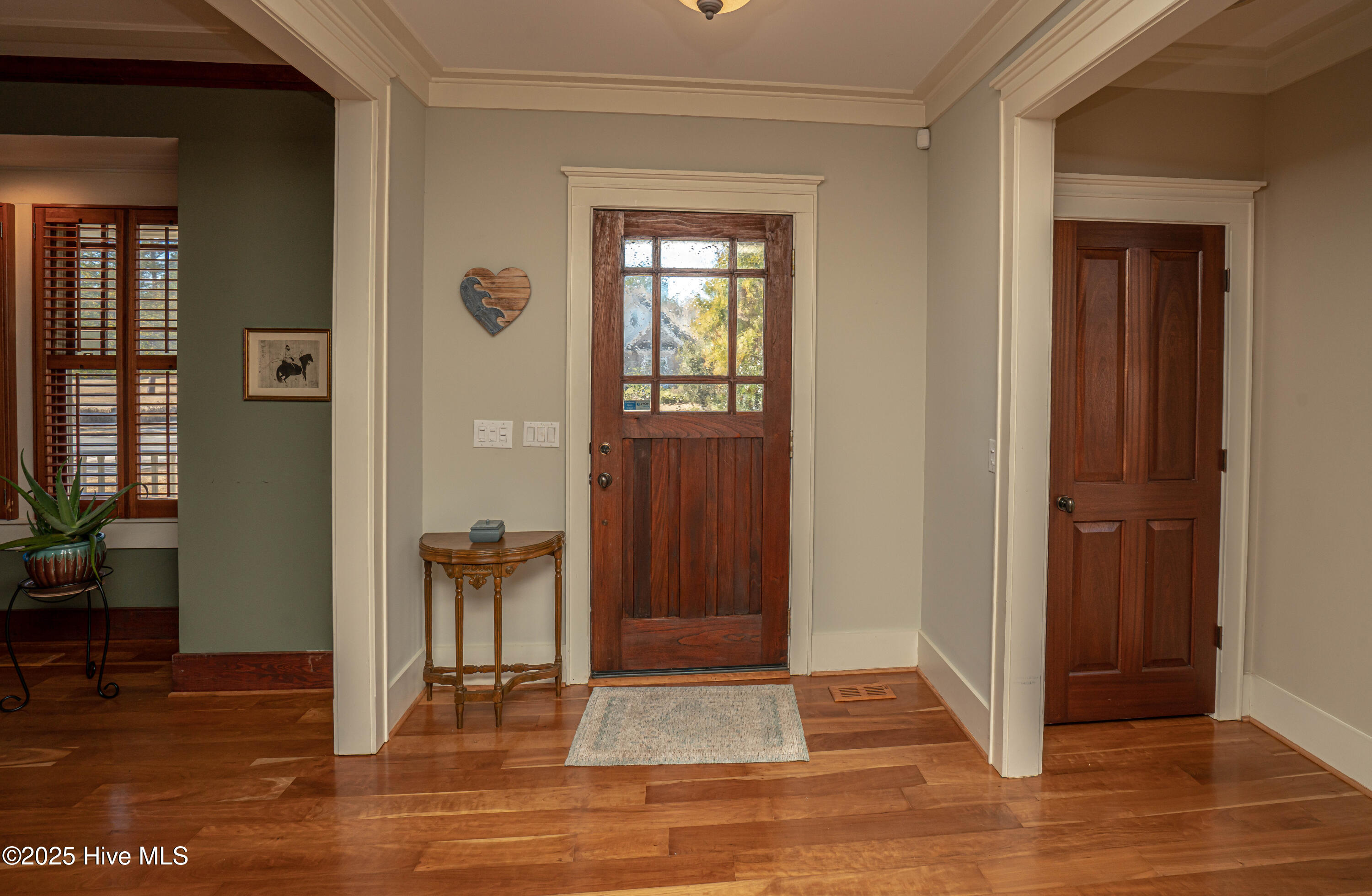 9258 Checkerberry Square Property Photo 8