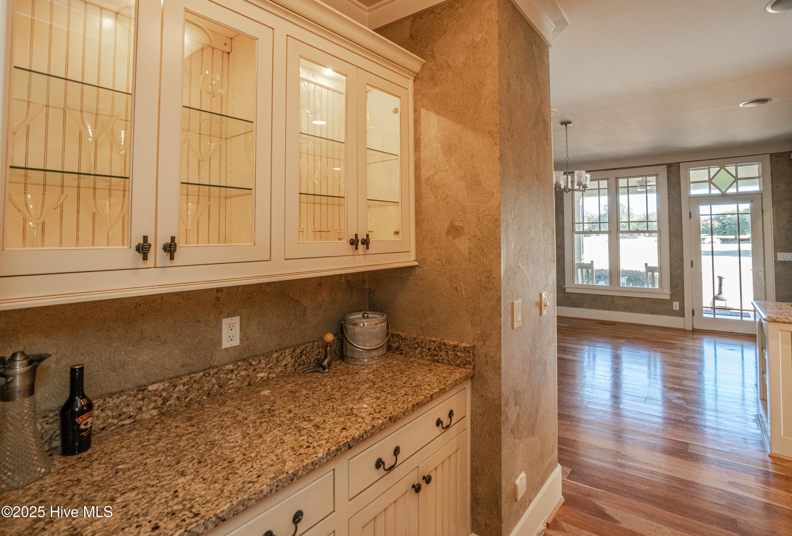 9258 Checkerberry Square Property Photo 17