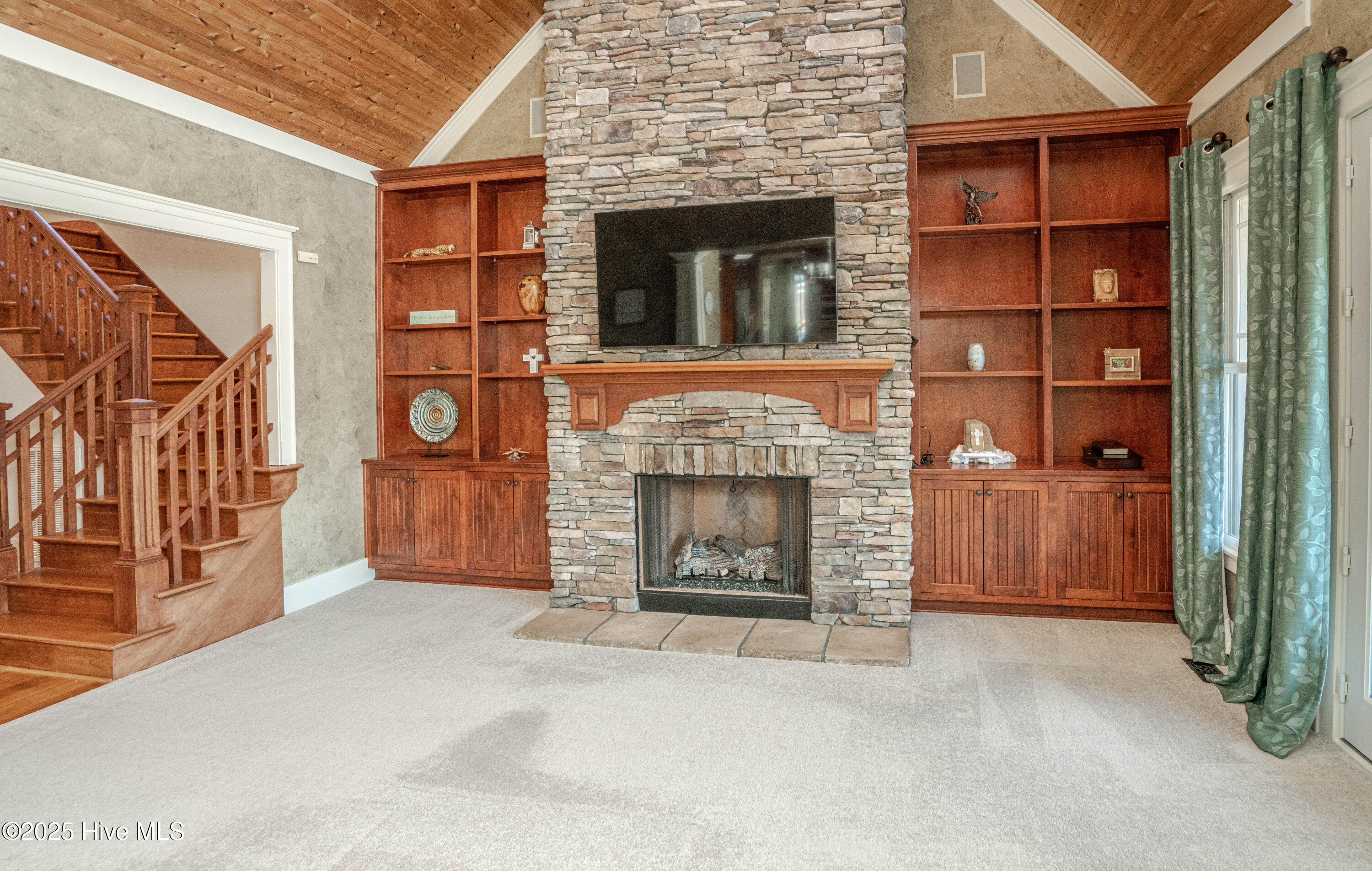 9258 Checkerberry Square Property Photo 19