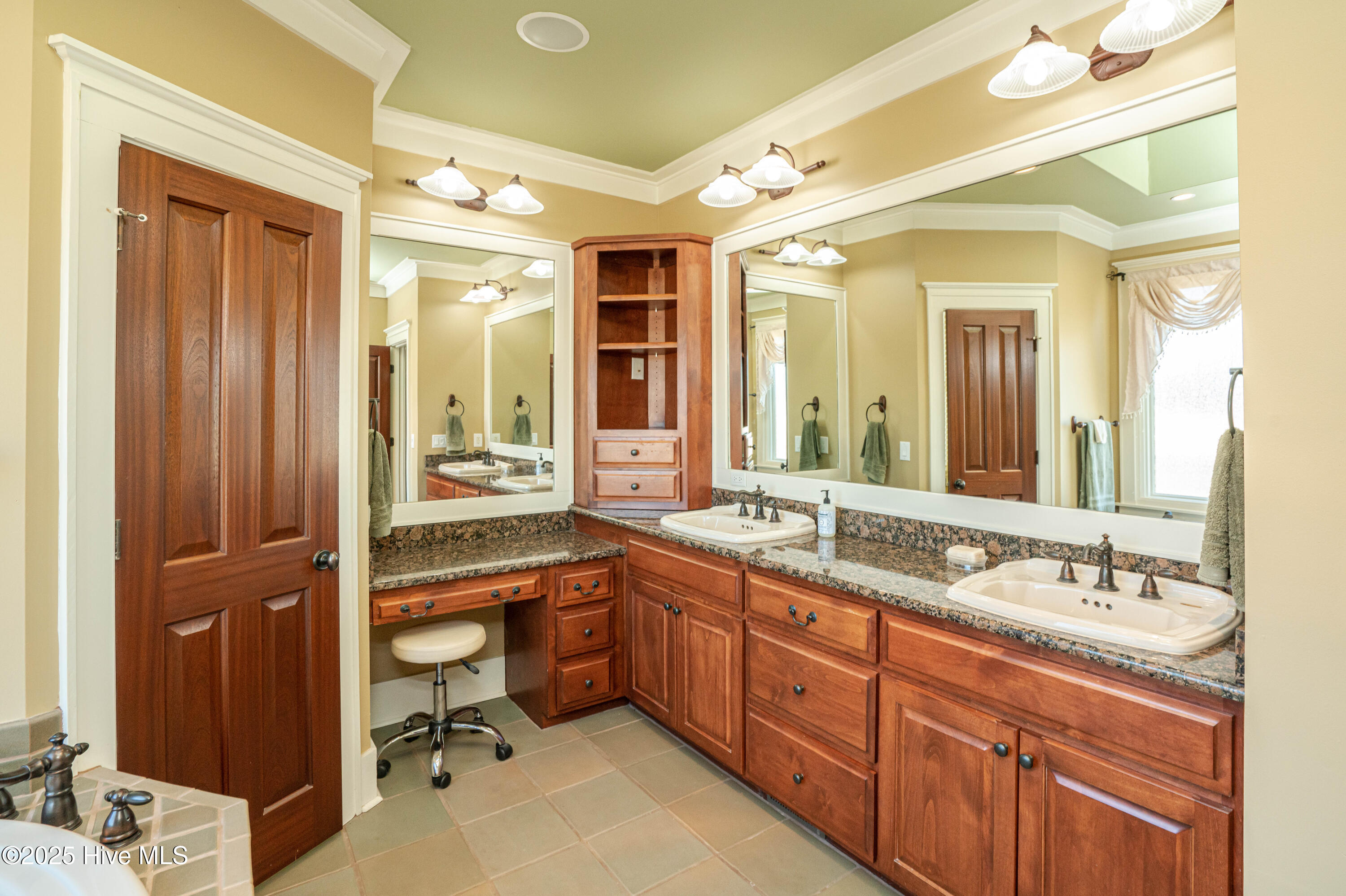 9258 Checkerberry Square Property Photo 37