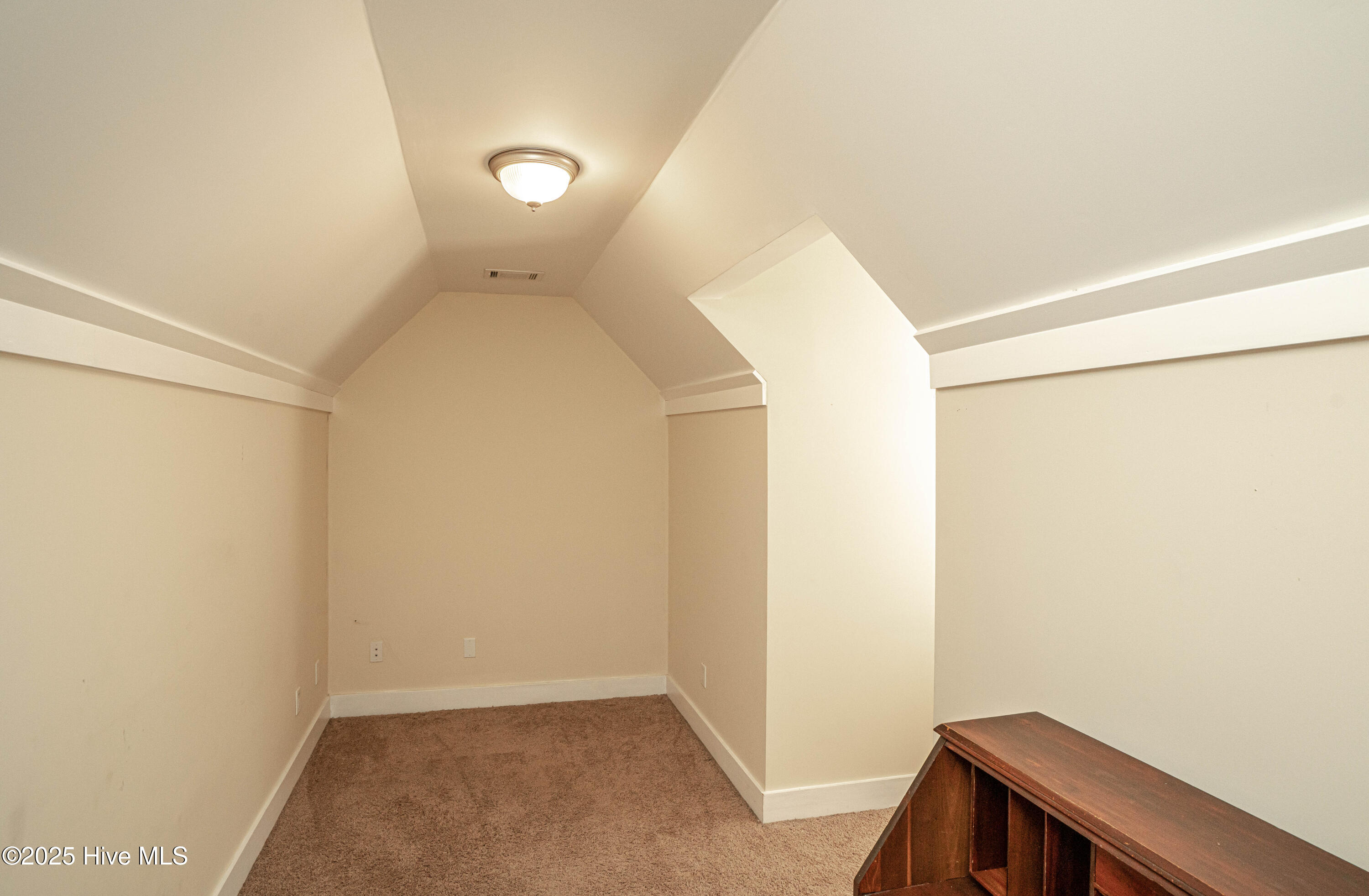 9258 Checkerberry Square Property Photo 47