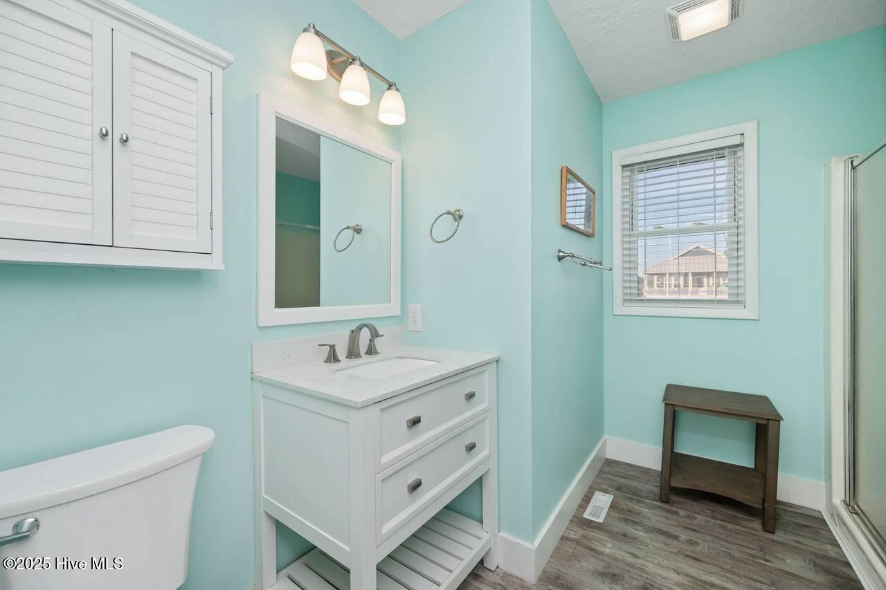 1919 E Beach Drive Property Photo 17