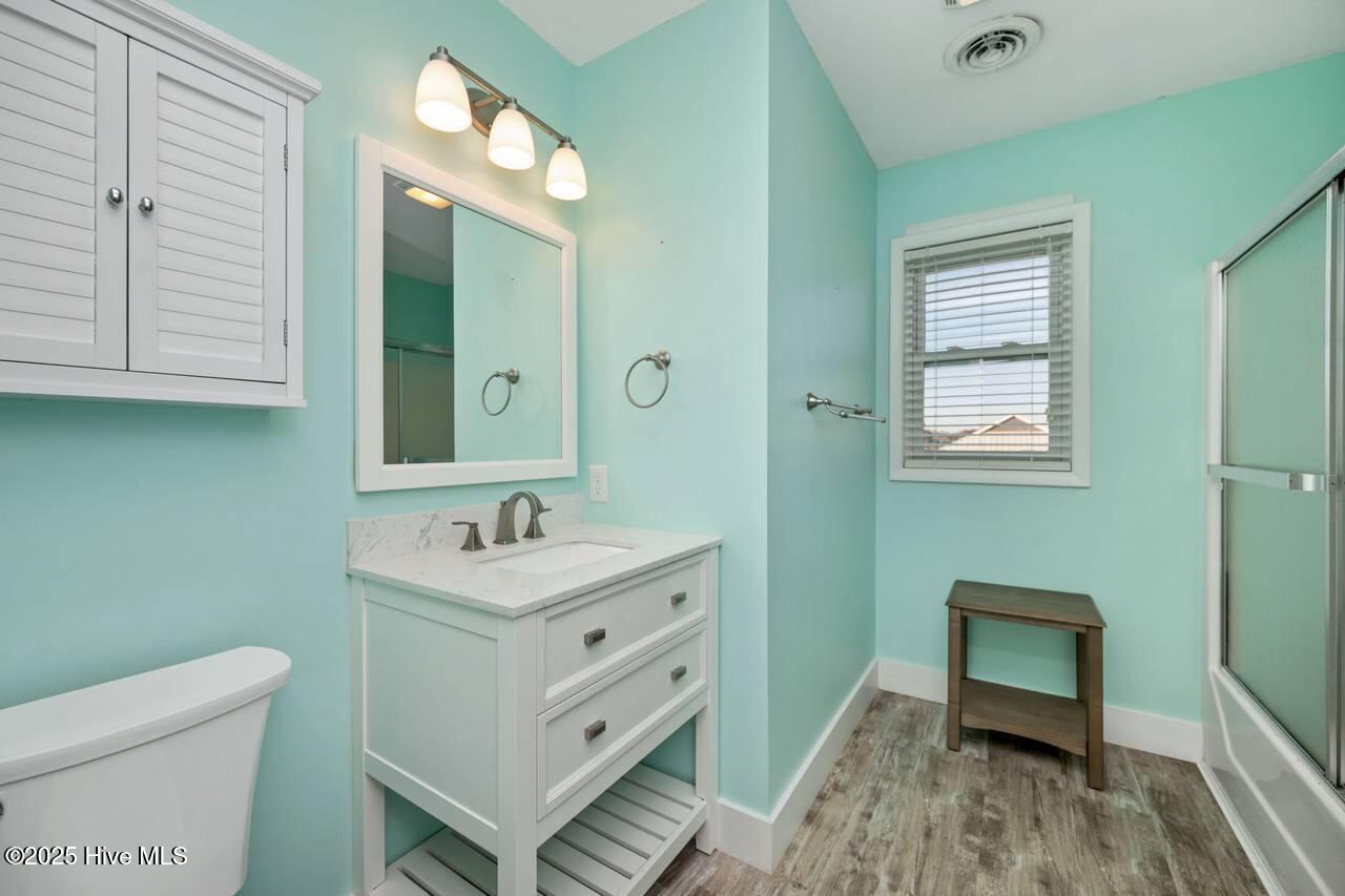 1919 E Beach Drive Property Photo 23