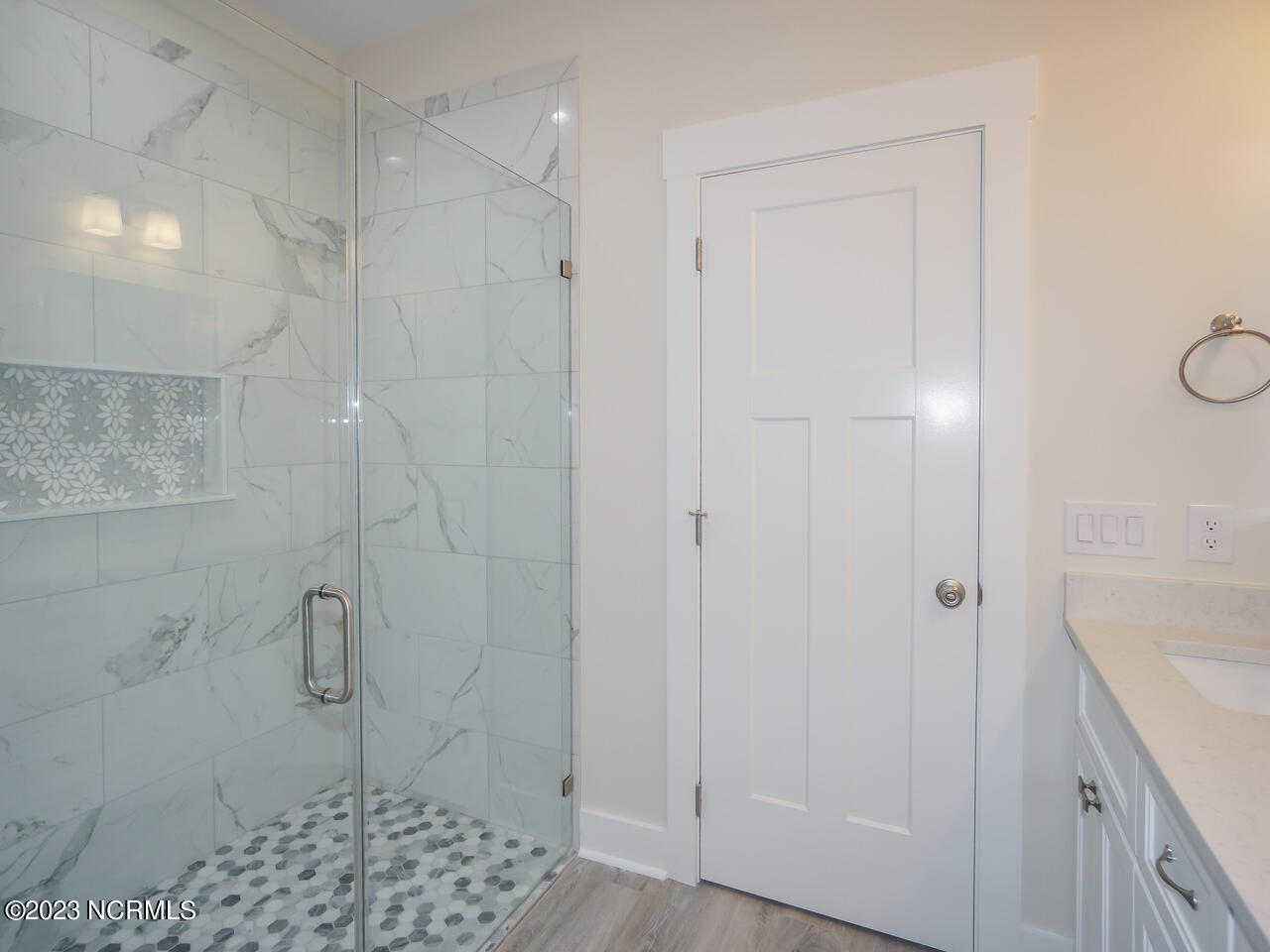 335 Ne 41st Street Property Photo 18