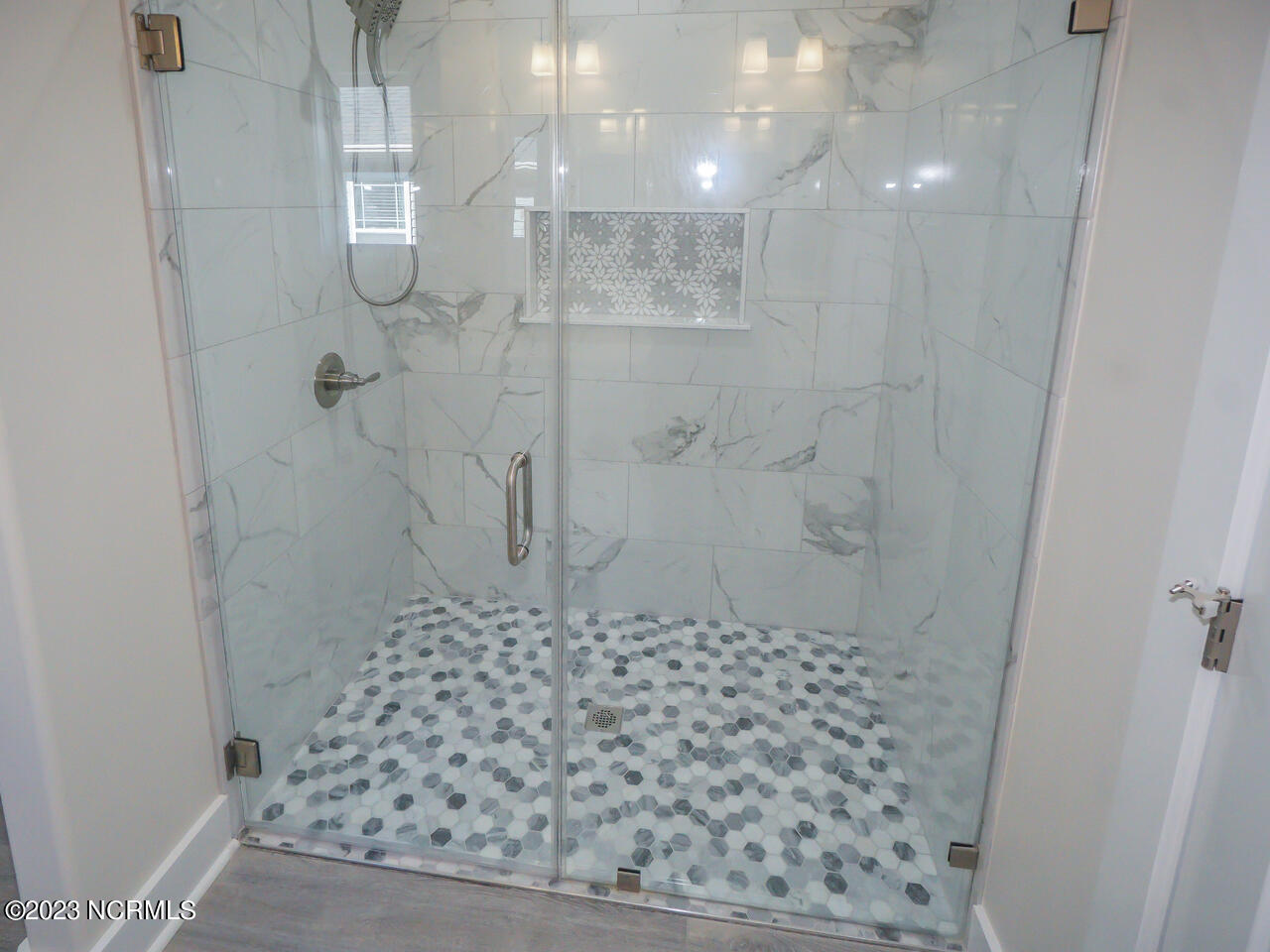 335 Ne 41st Street Property Photo 19
