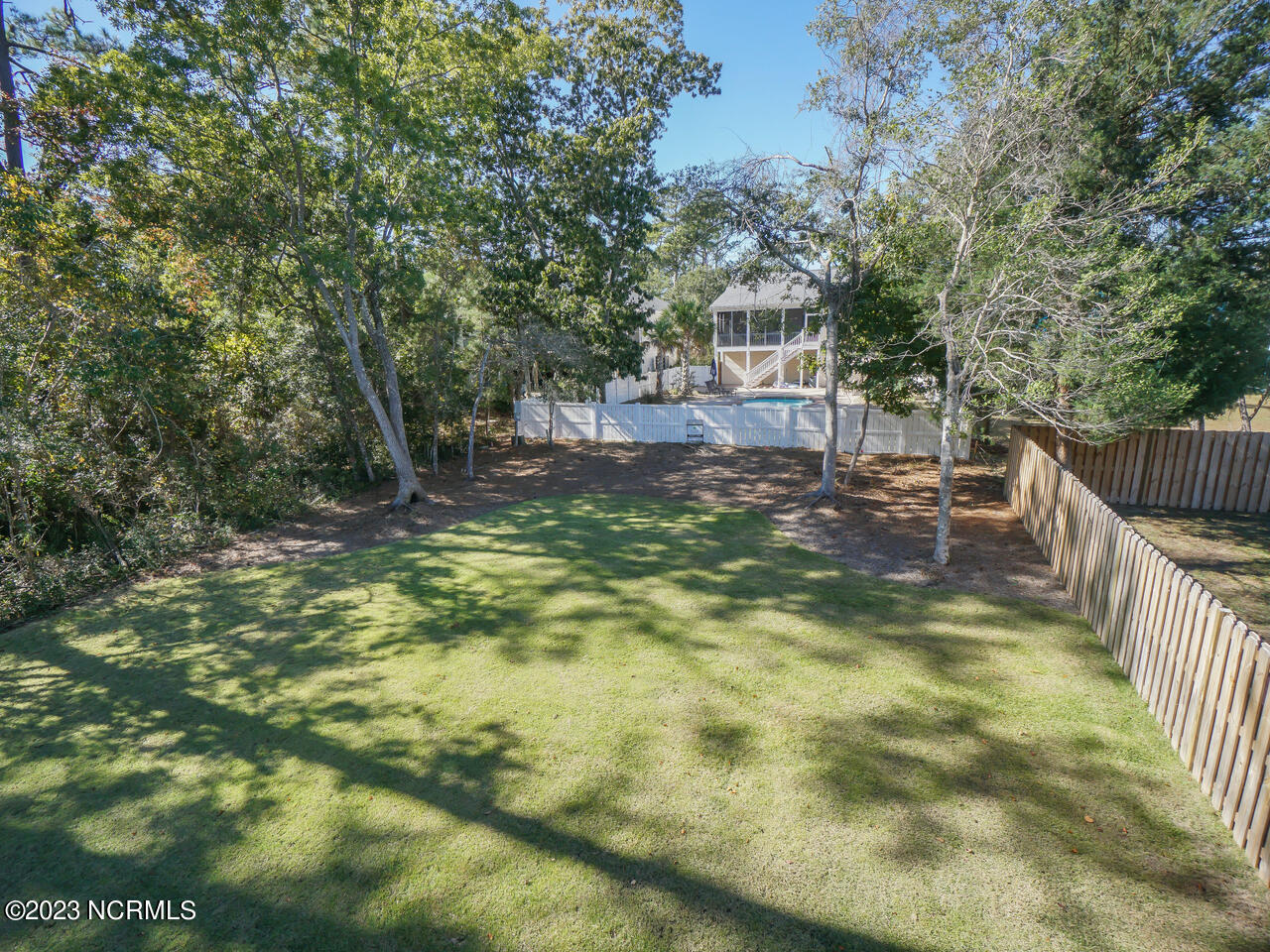 335 Ne 41st Street Property Photo 26