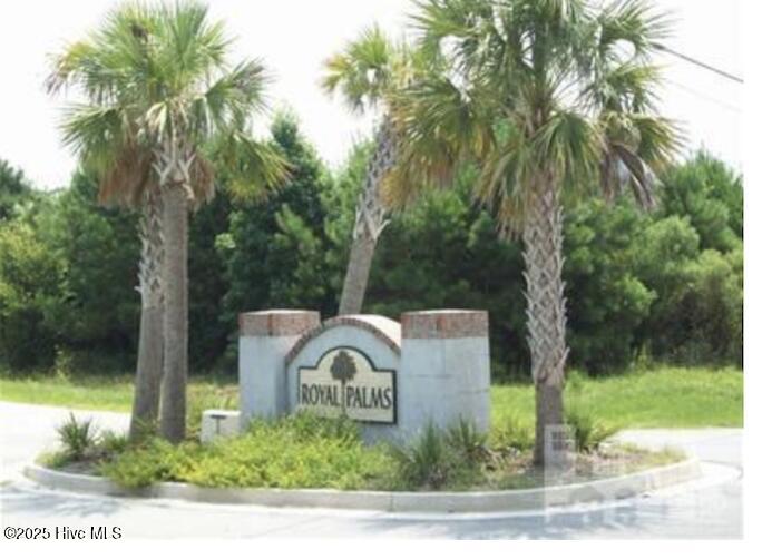 170 Royal Palms Way Property Photo 4