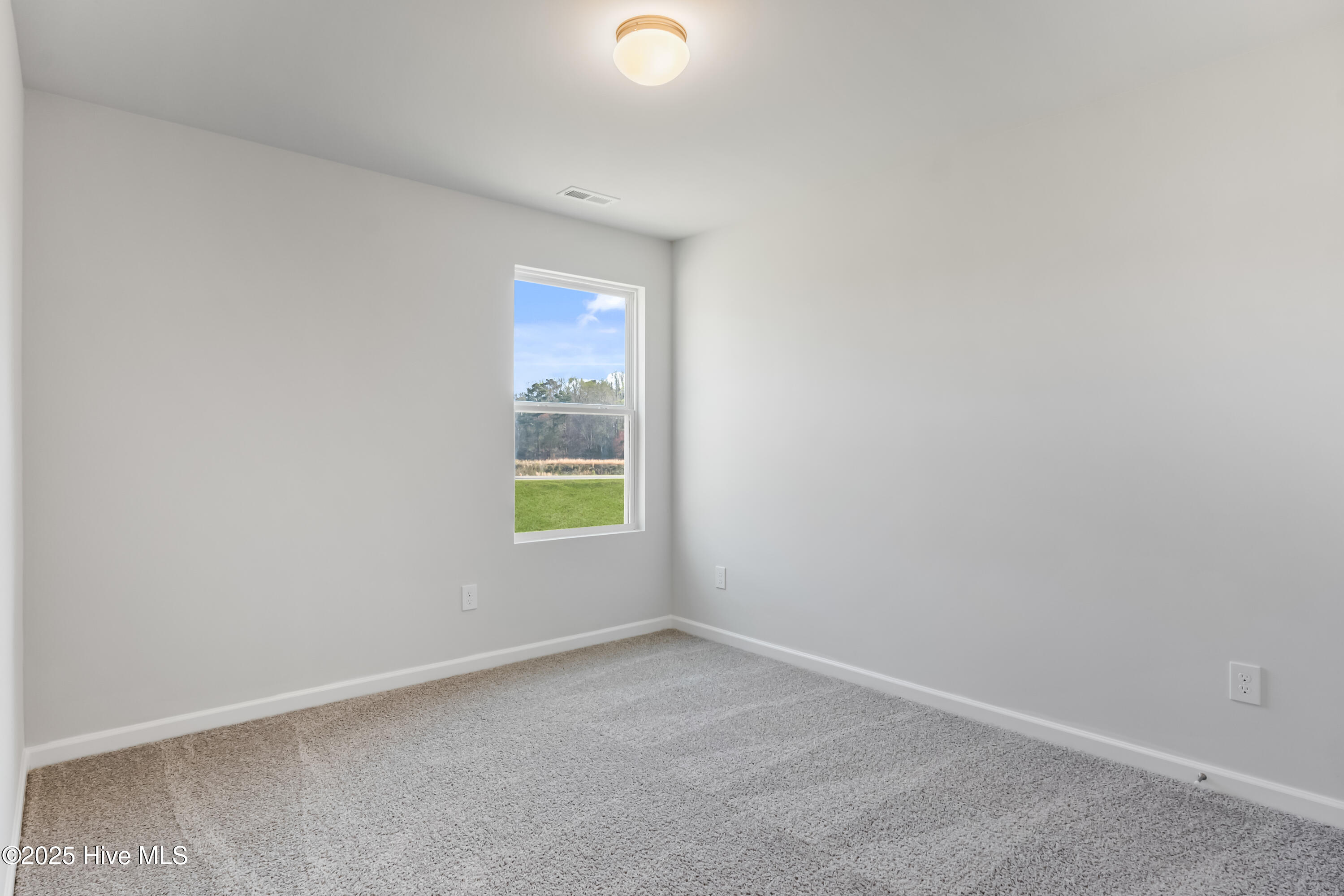 327 Happy Trail Road Property Photo 16