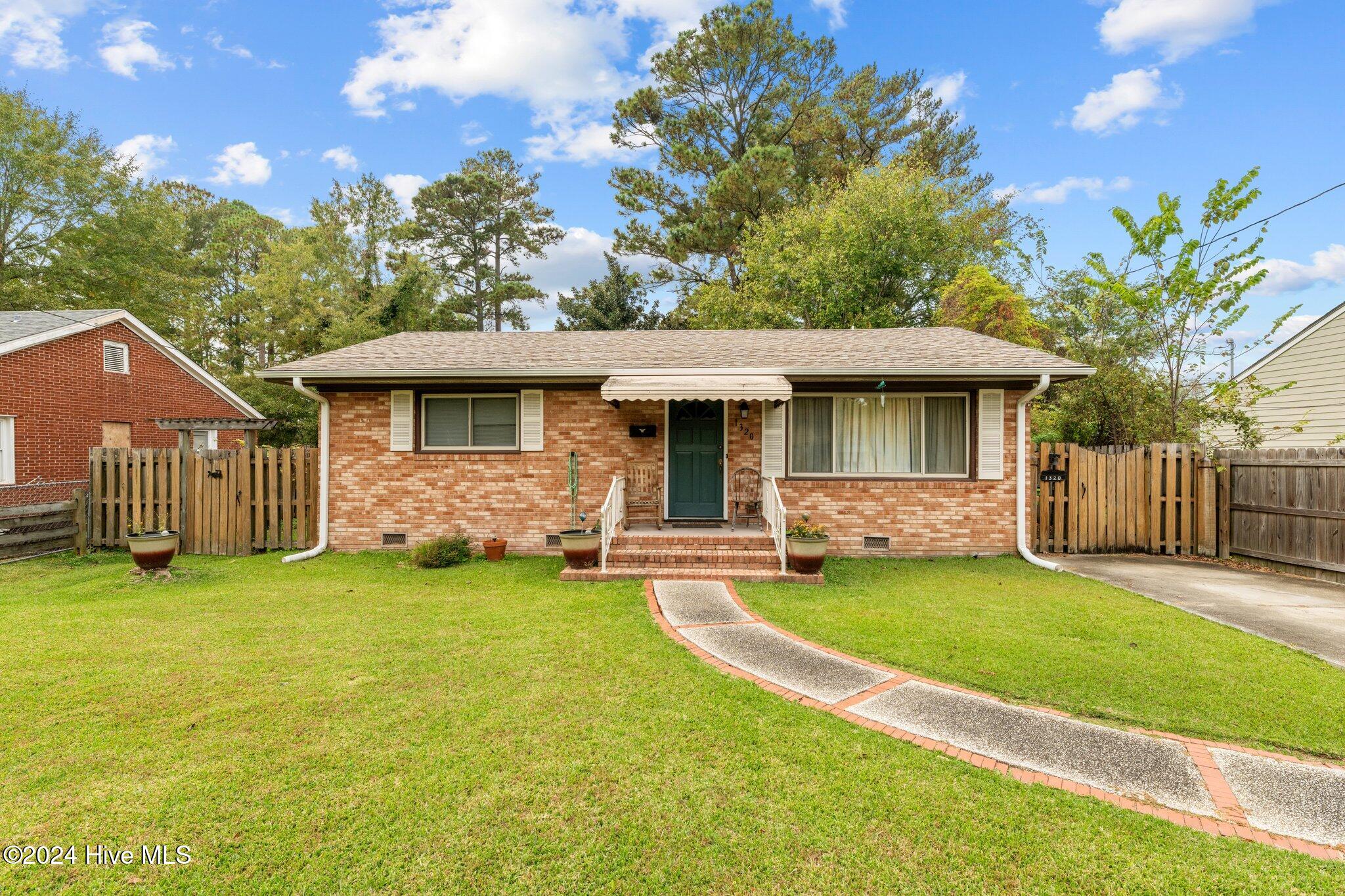 1320 Stallings Parkway Property Photo 1