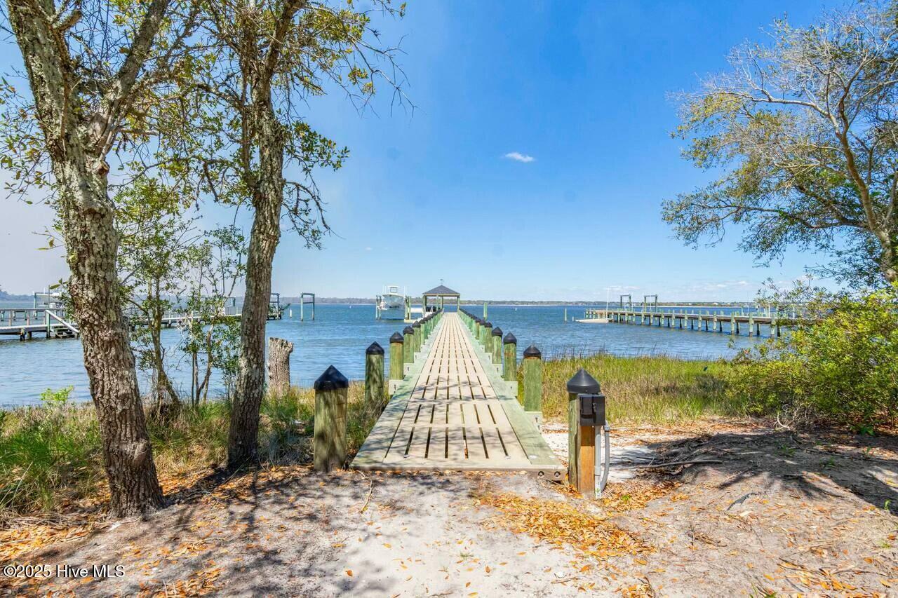 7012 Sound Drive Property Photo 8