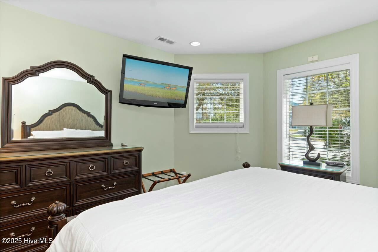 7012 Sound Drive Property Photo 103