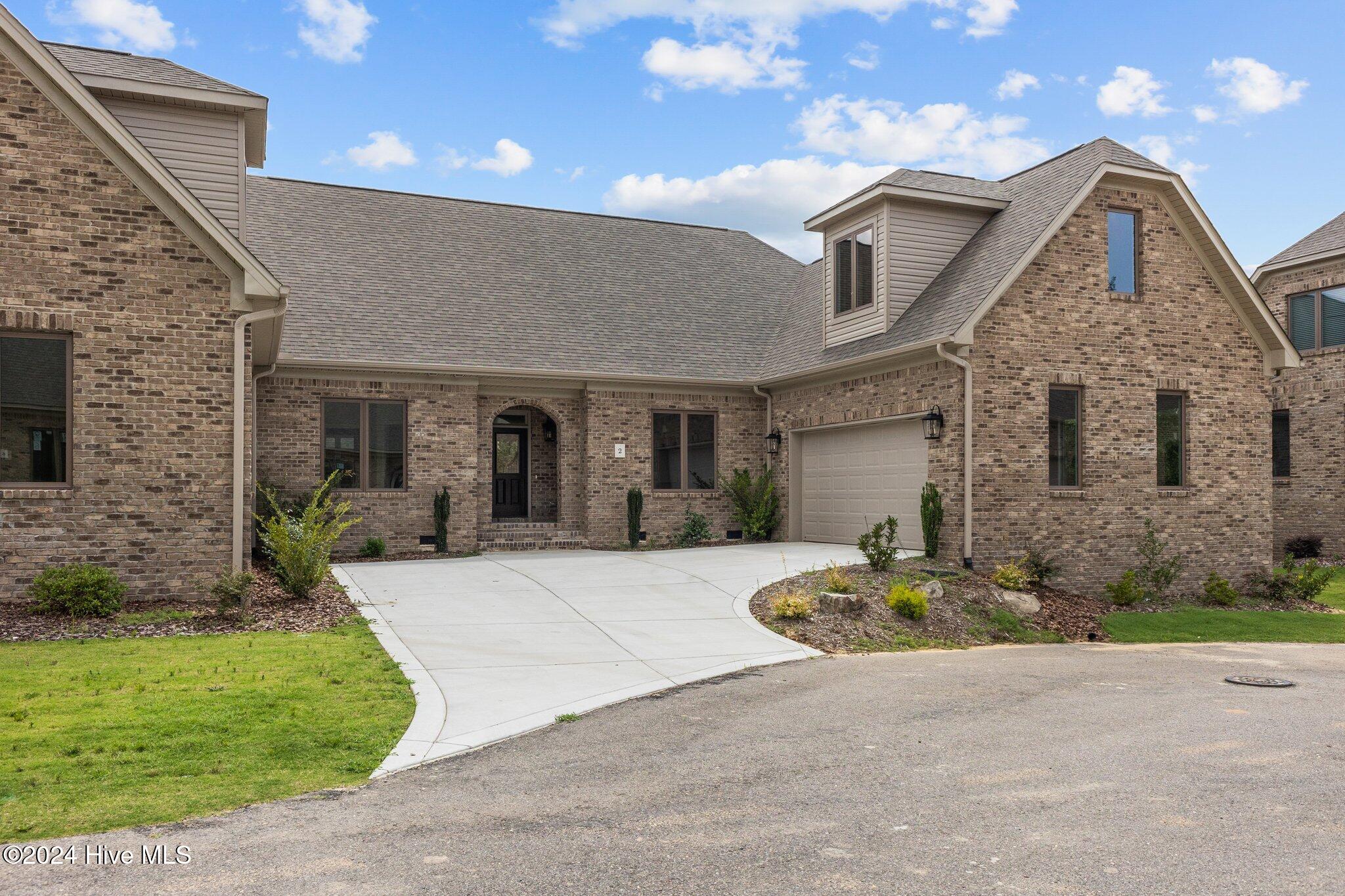 6 Castle Bridge Court Property Photo