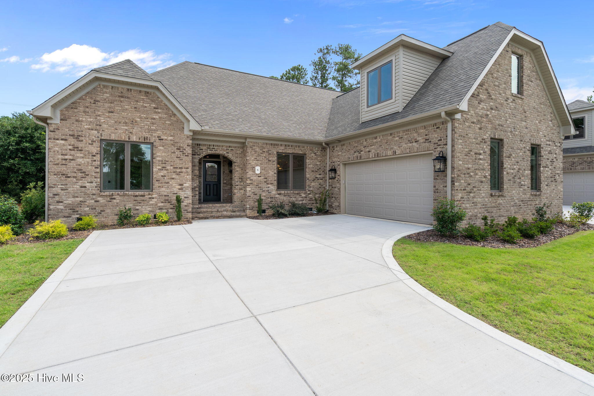 6 Castle Bridge Court Property Photo 1