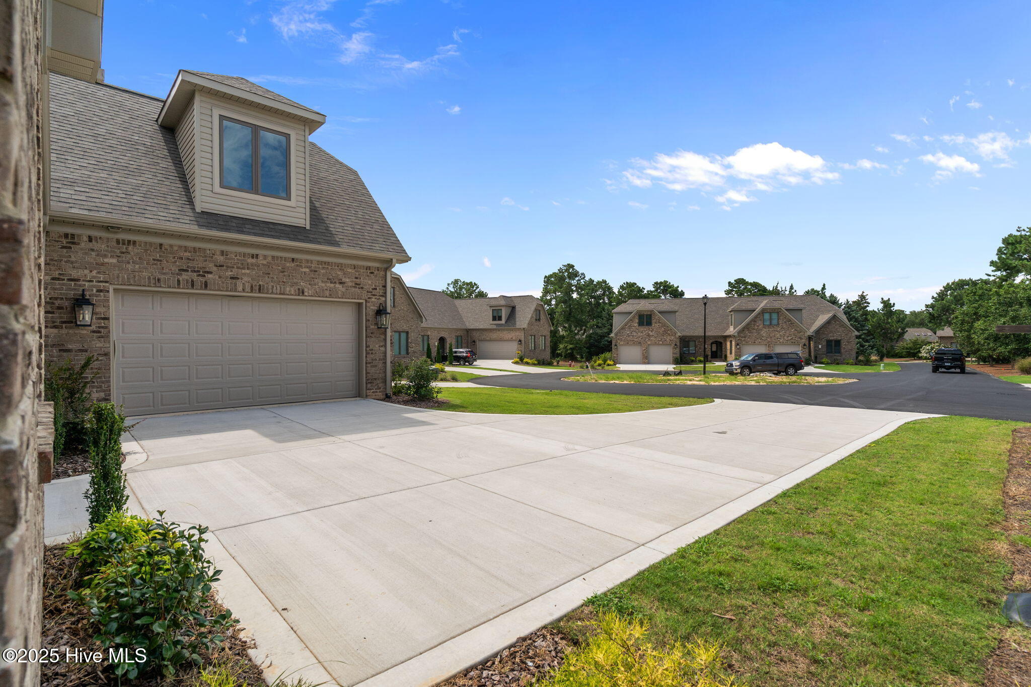 6 Castle Bridge Court Property Photo 5