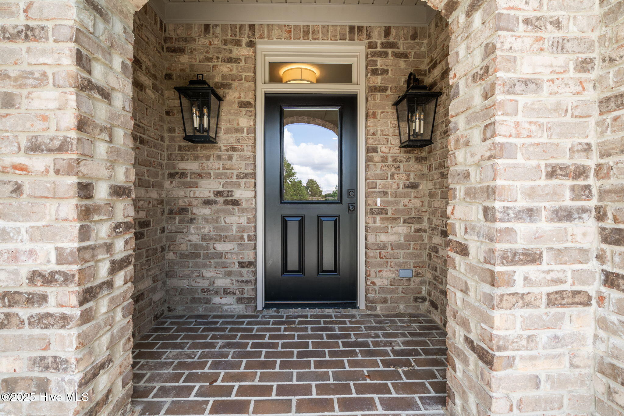 6 Castle Bridge Court Property Photo 9