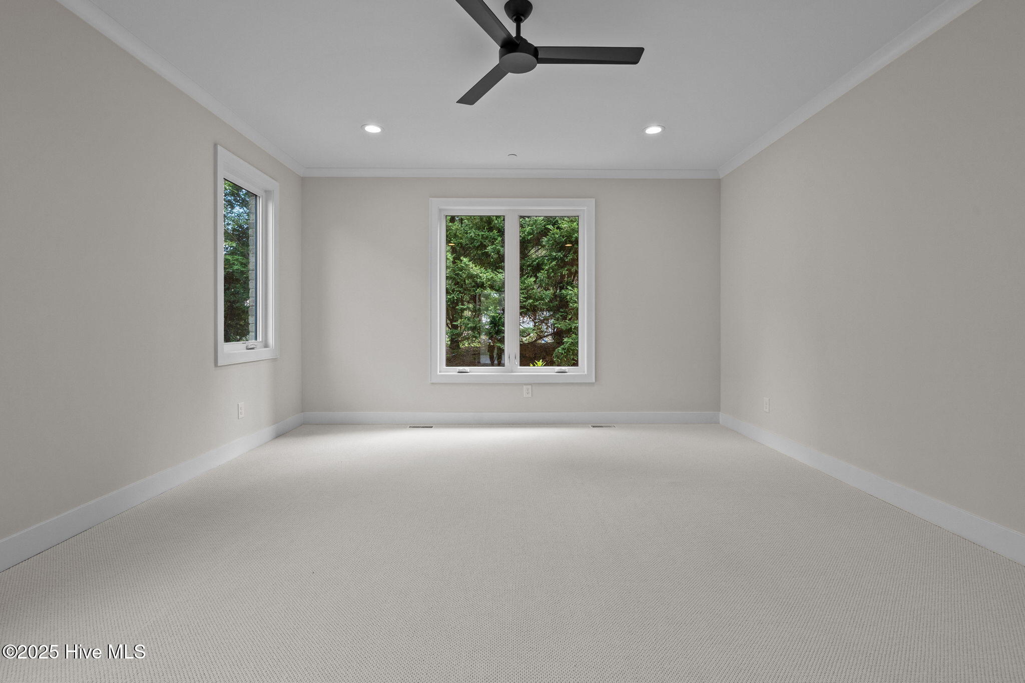 6 Castle Bridge Court Property Photo 34