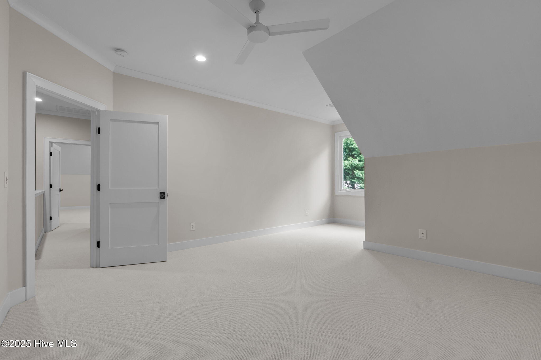 6 Castle Bridge Court Property Photo 43