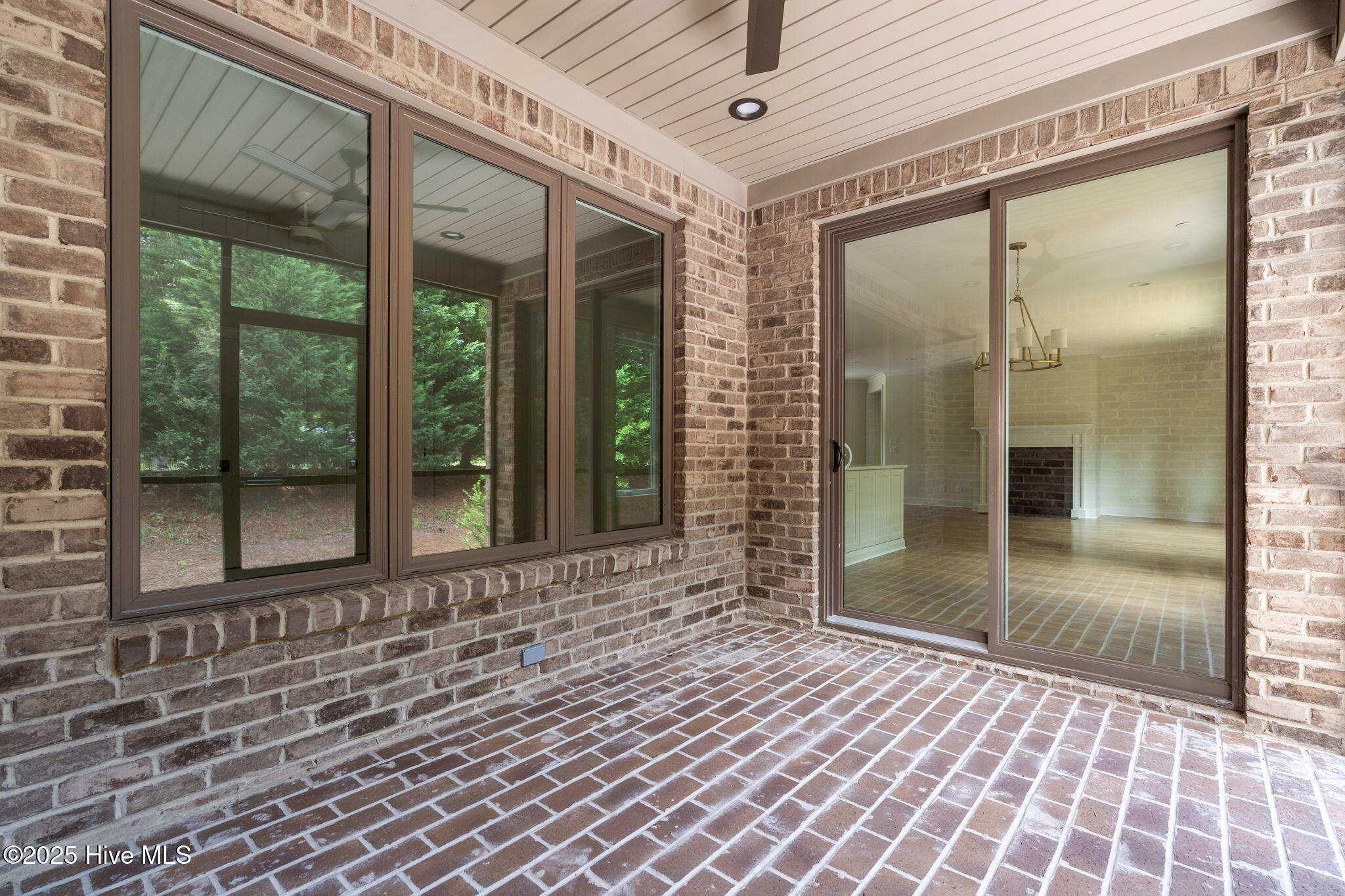 6 Castle Bridge Court Property Photo 49