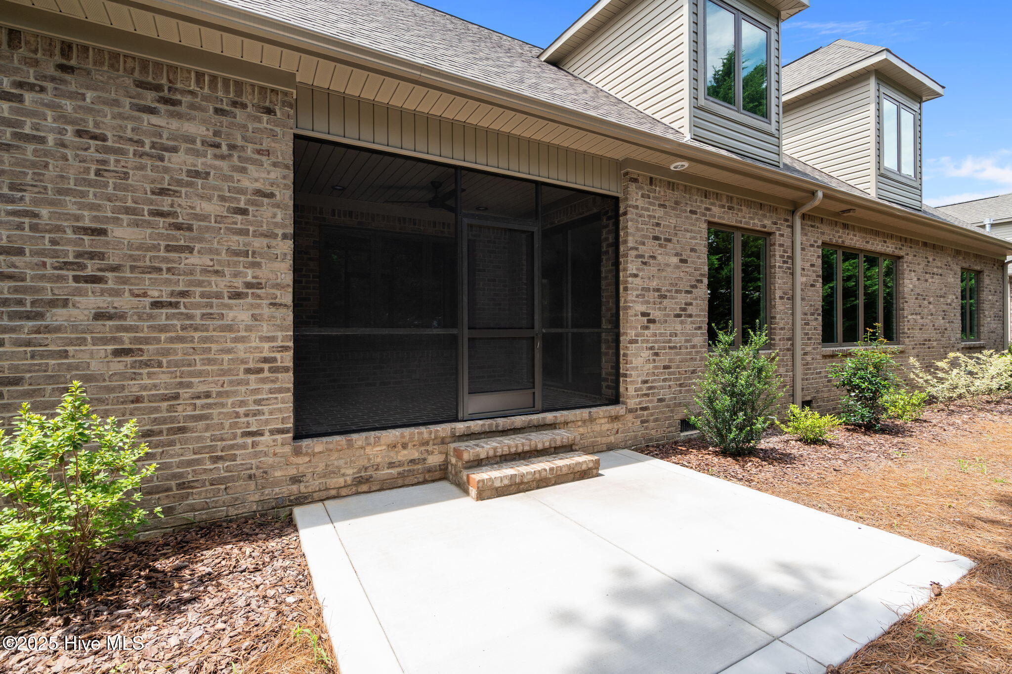 6 Castle Bridge Court Property Photo 52