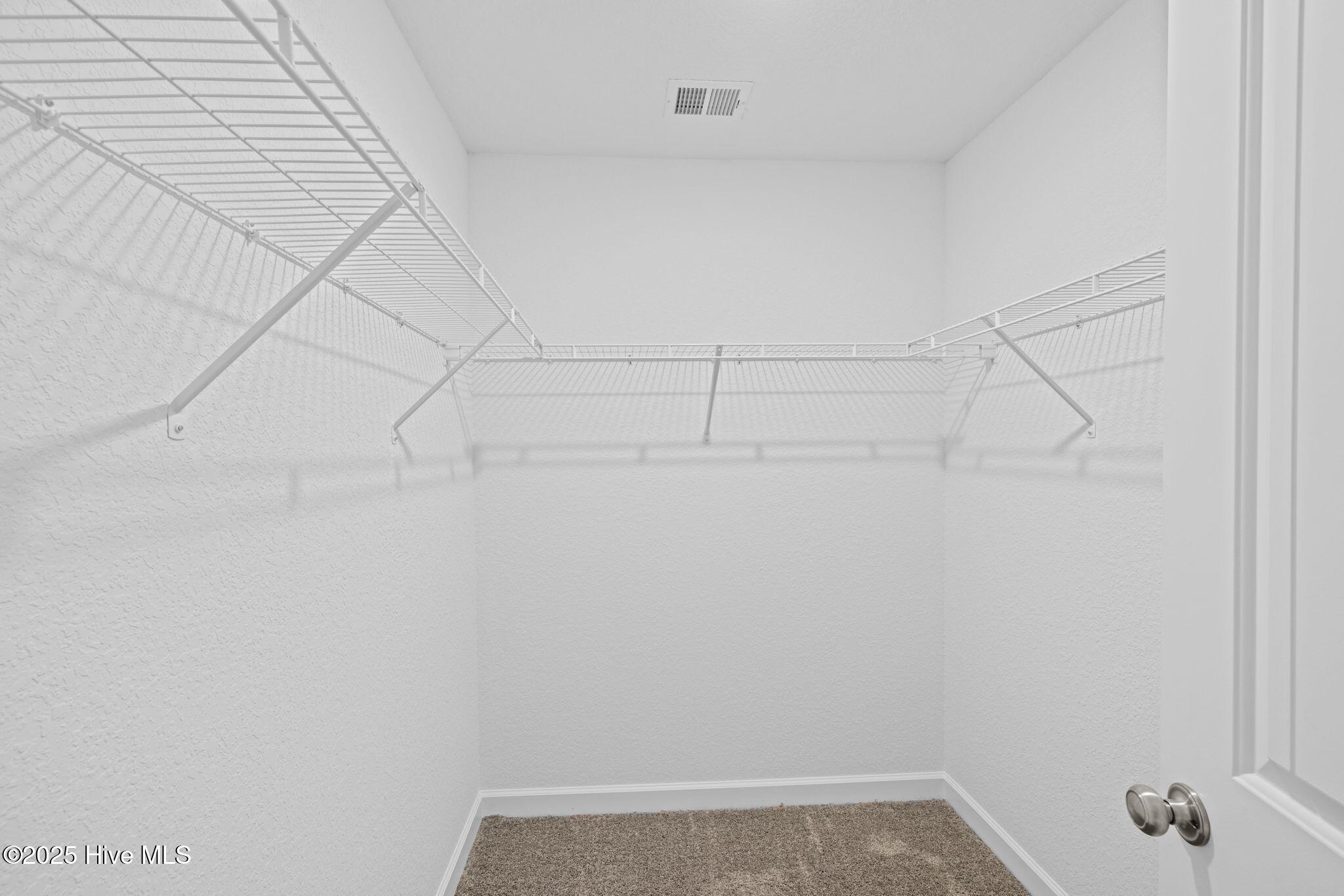 001 W Ryker Road Property Photo 7