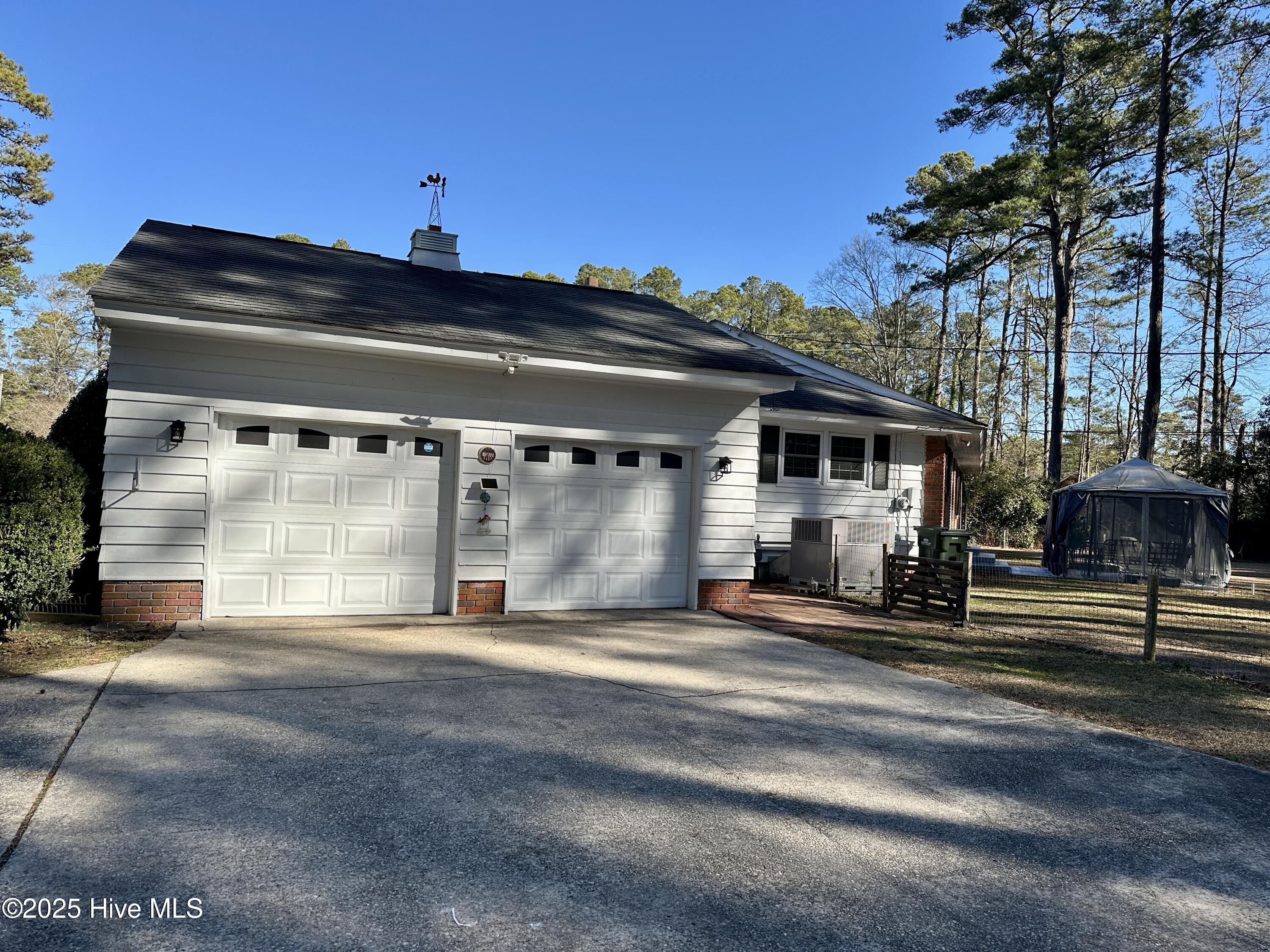 1103 Taylor Circle Property Photo 3