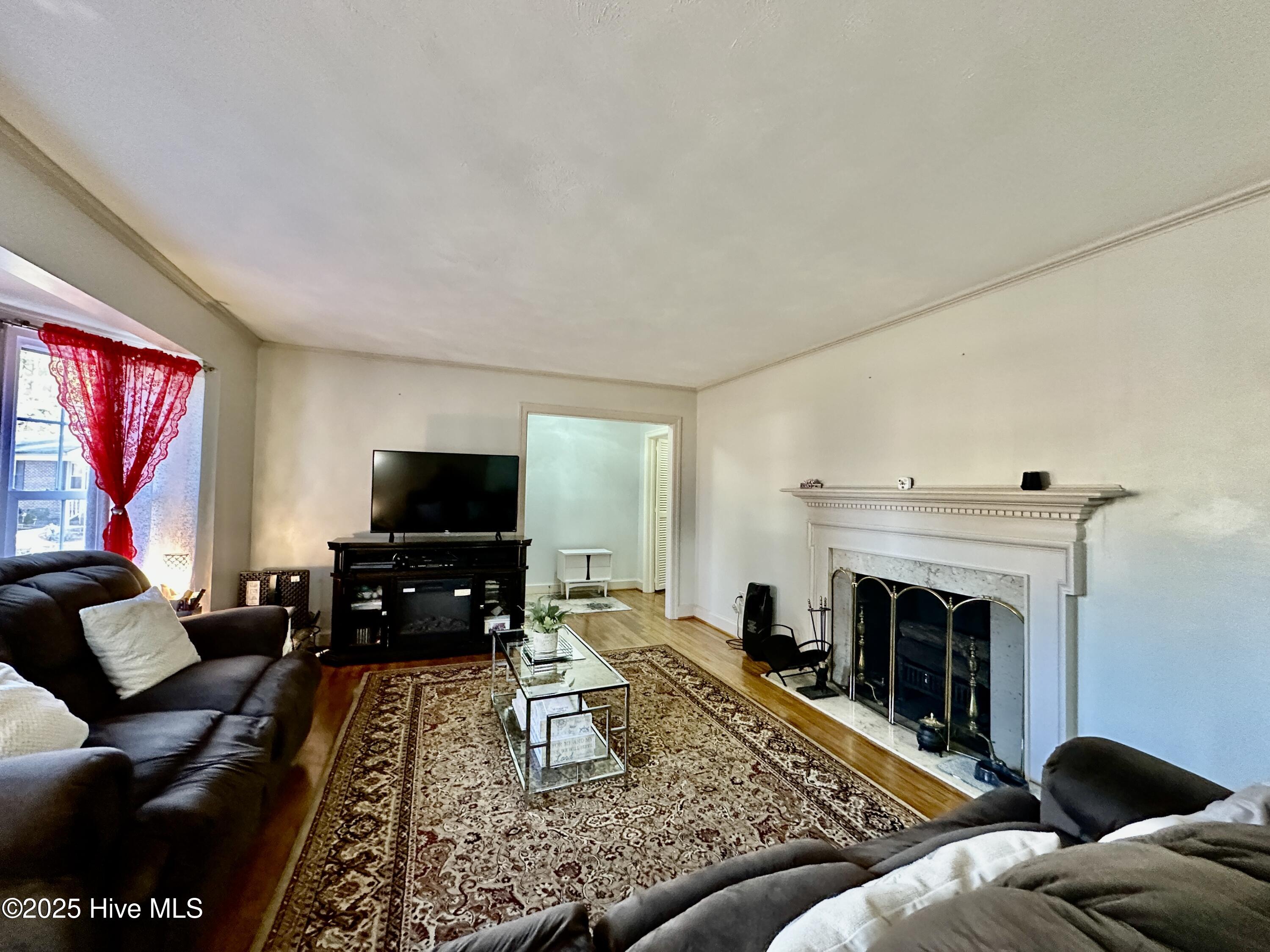1103 Taylor Circle Property Photo 6