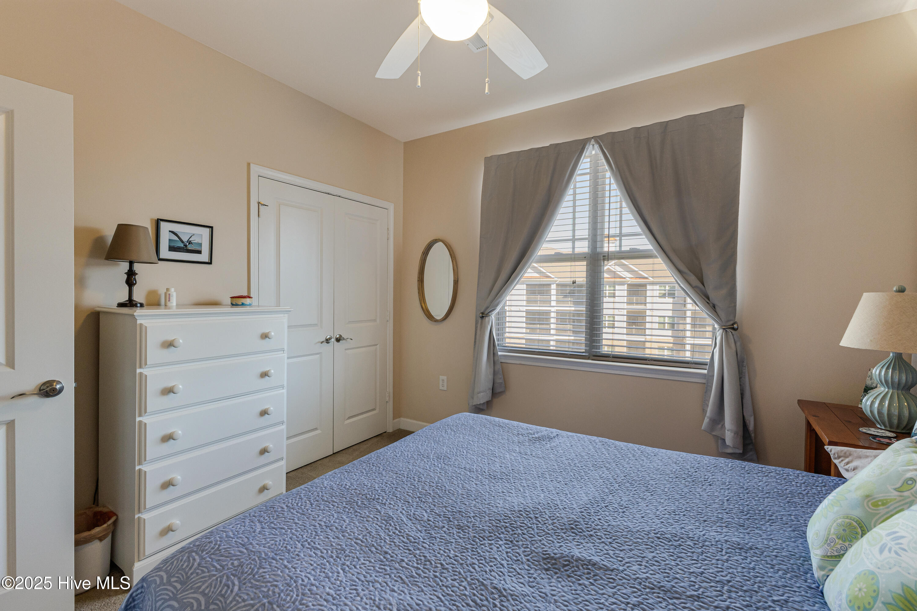 395 S Crow Creek Drive Unit 1518 Property Photo 25