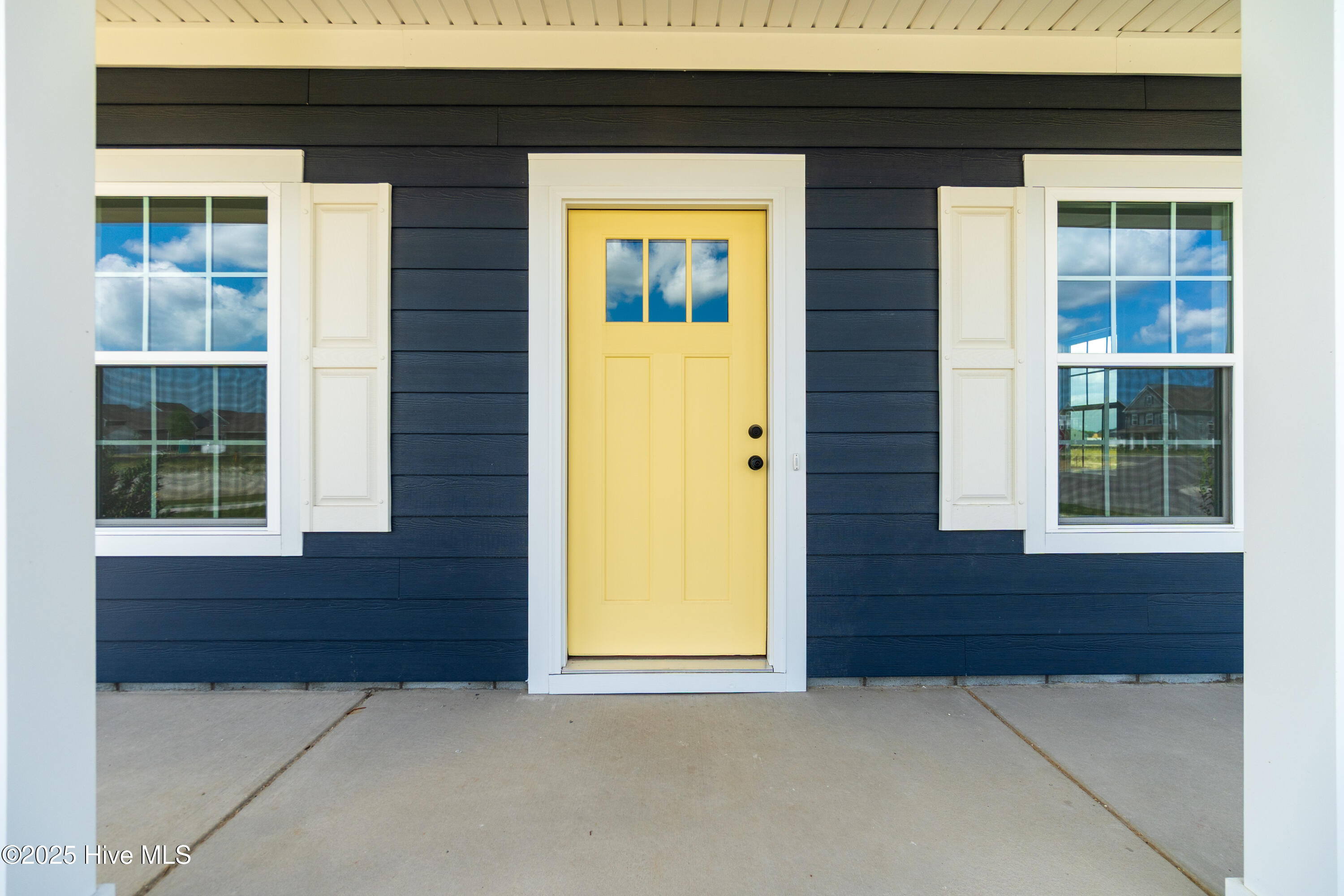 309 Iris Circle Property Photo 4