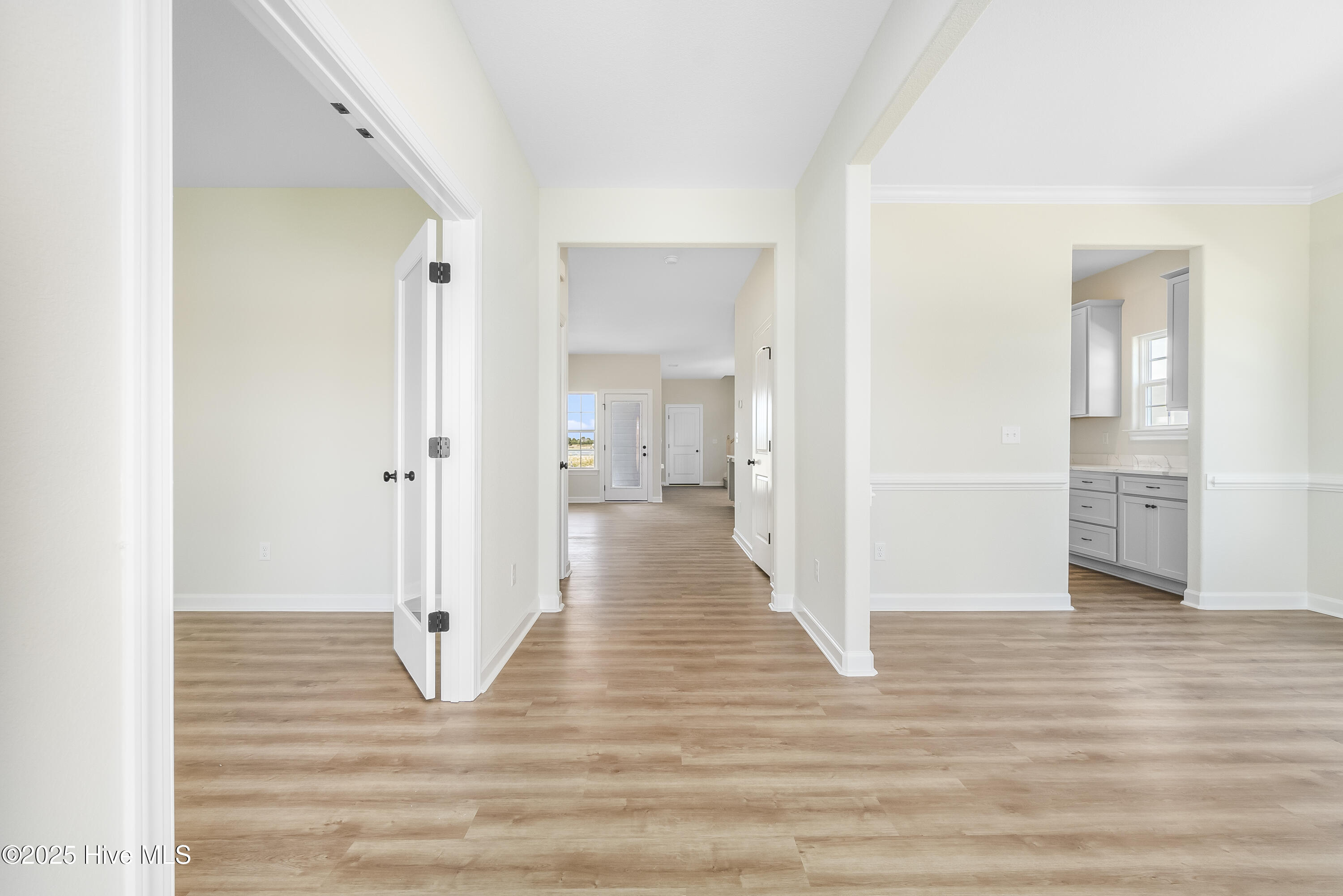 309 Iris Circle Property Photo 7