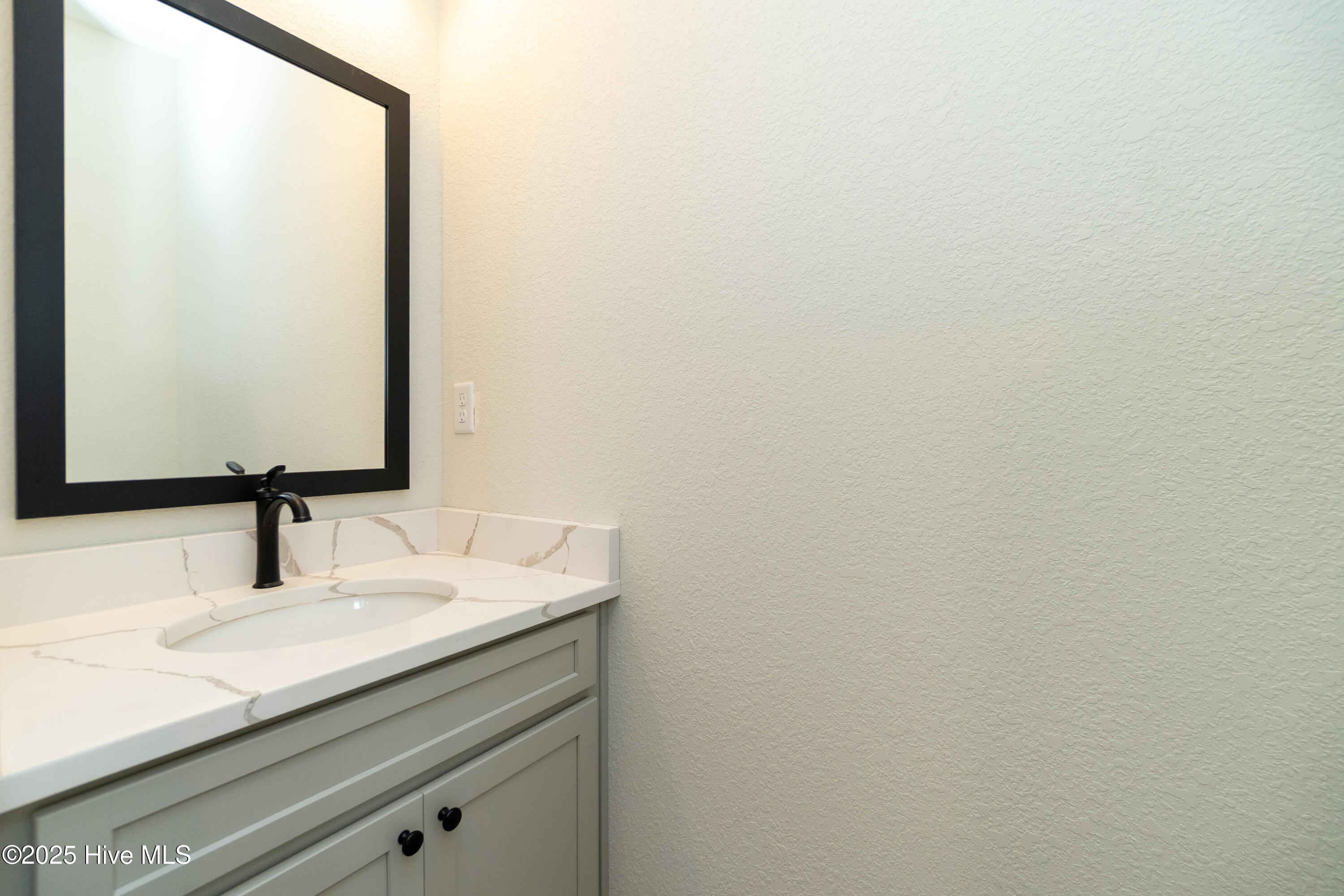 309 Iris Circle Property Photo 9