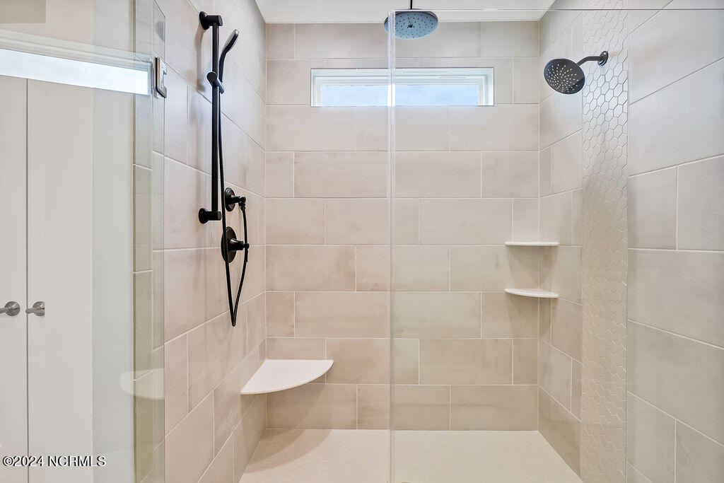 8246 Winding Creek Circle Property Photo 24