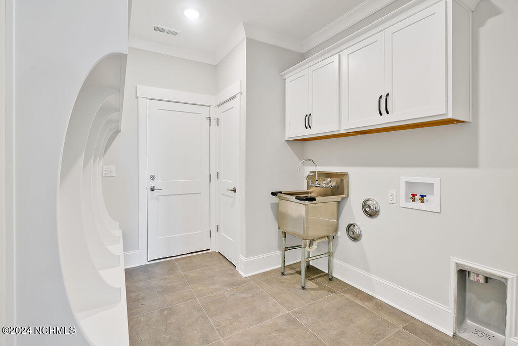 8246 Winding Creek Circle Property Photo 28