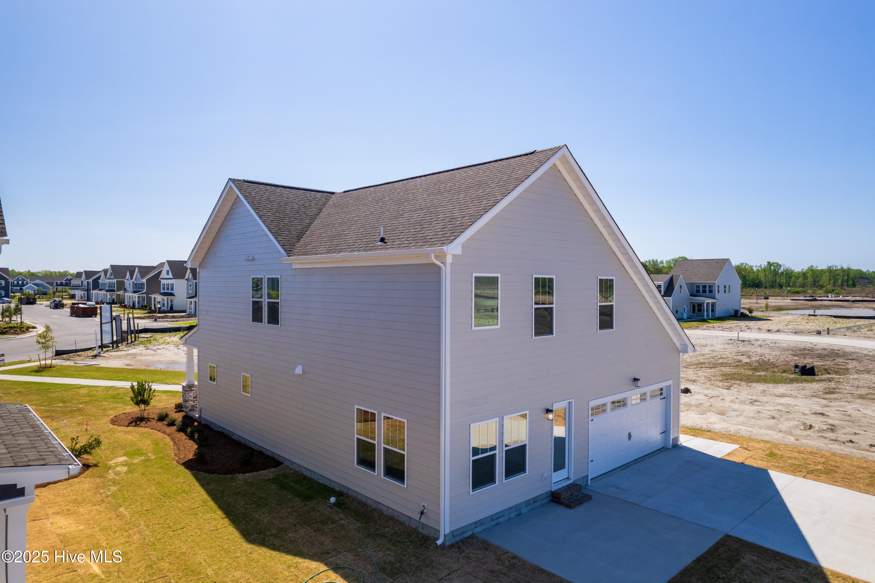 307 Iris Circle Property Photo 8