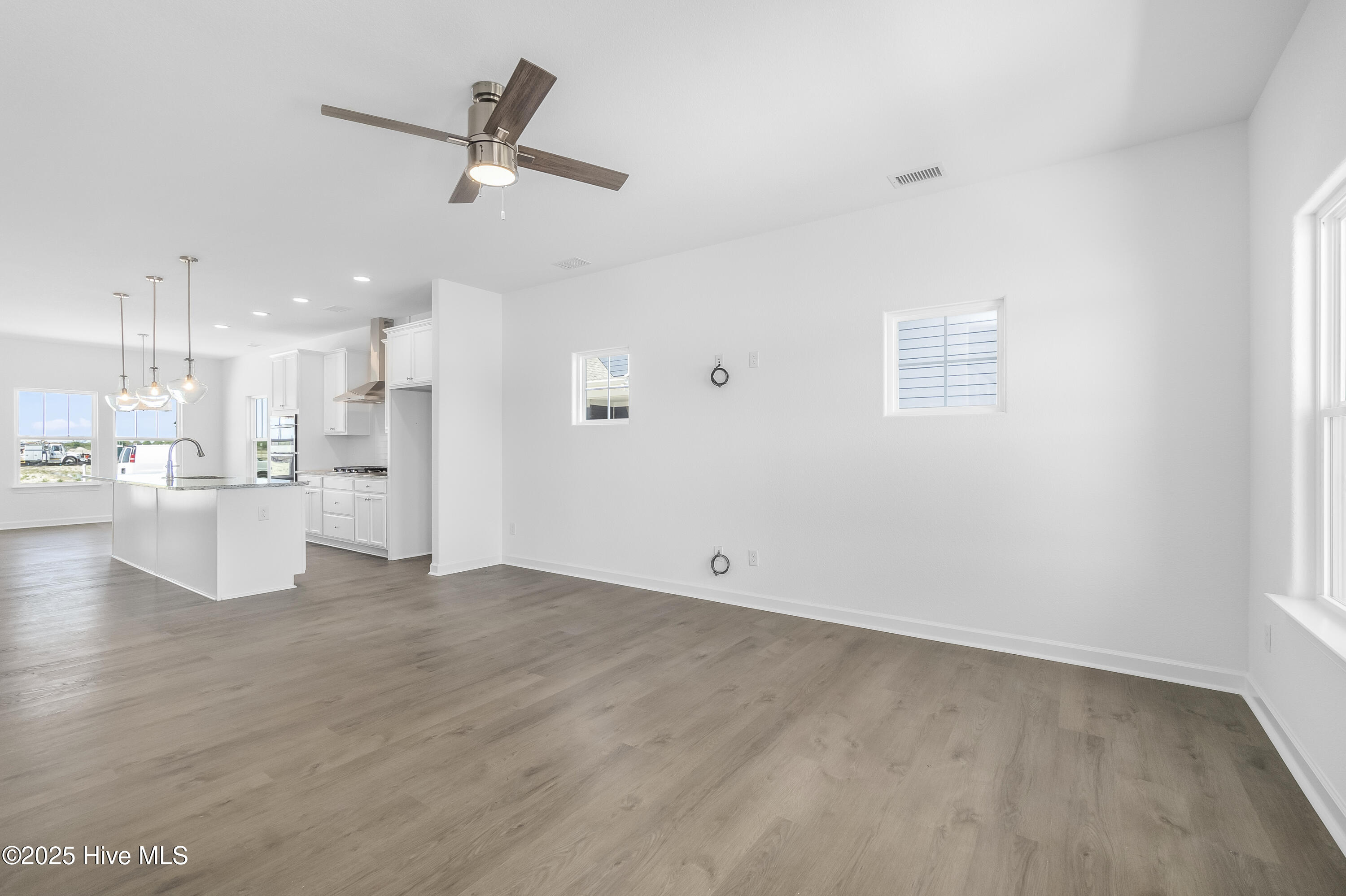 307 Iris Circle Property Photo 18