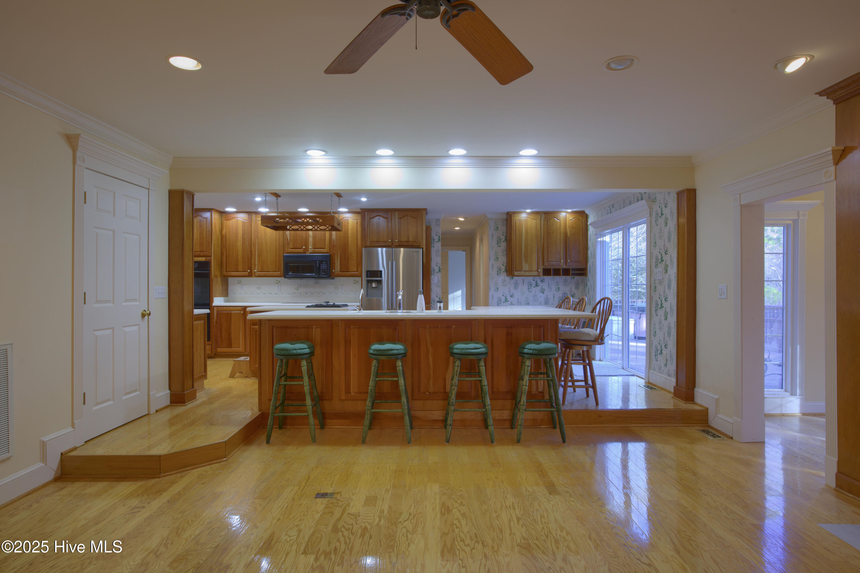 2234 Perry Drive Property Photo 5