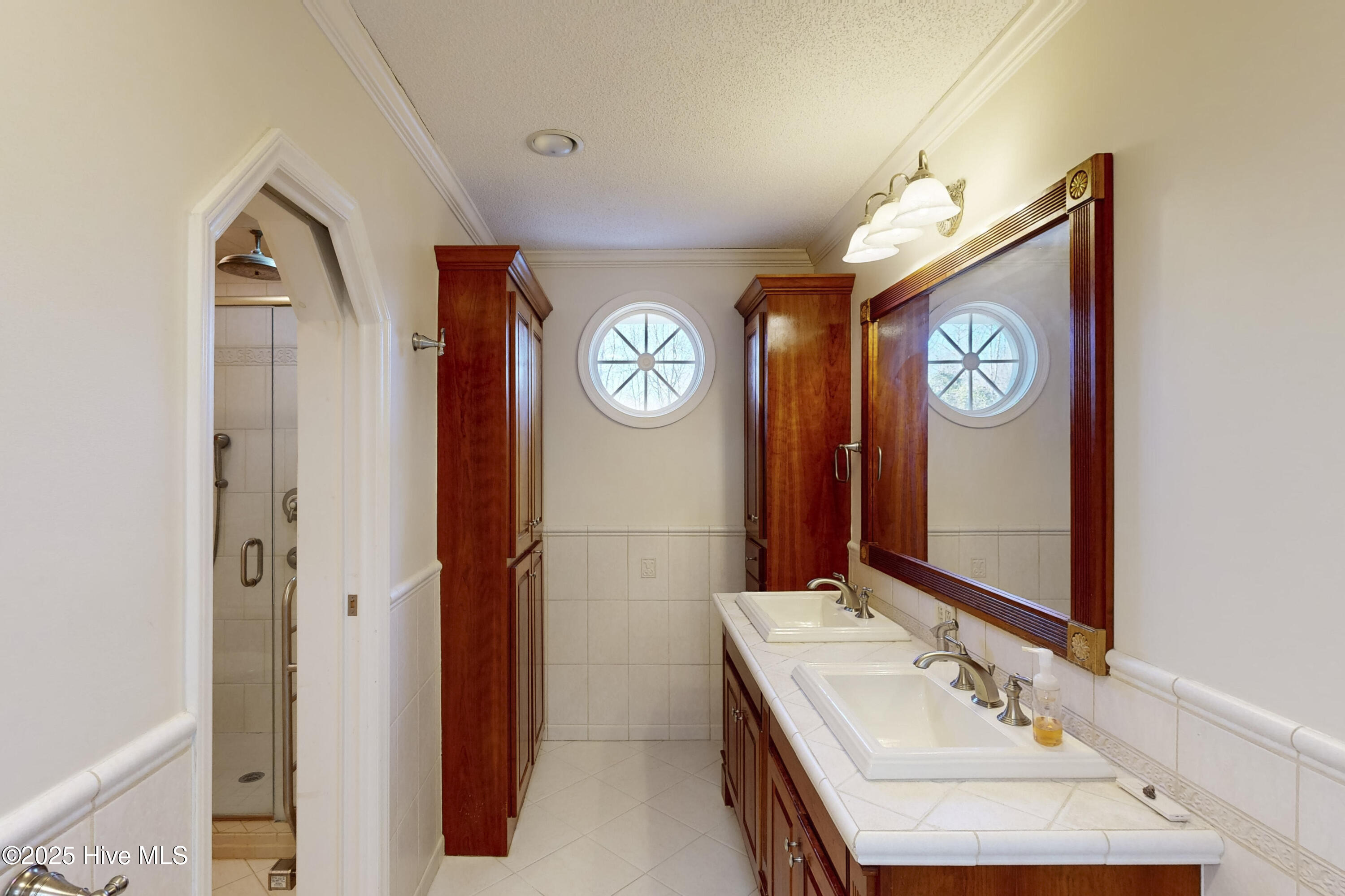 2234 Perry Drive Property Photo 9
