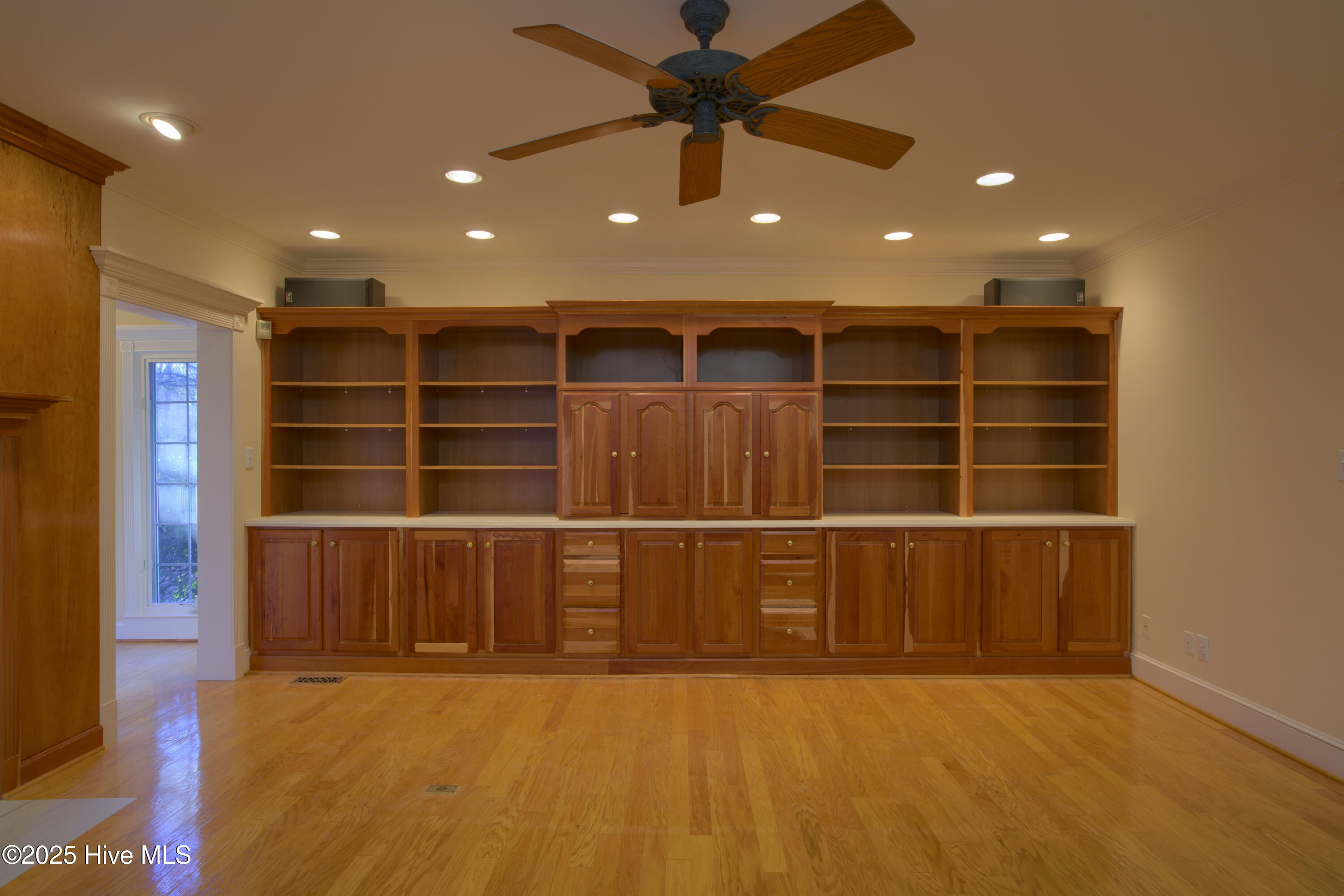 2234 Perry Drive Property Photo 17