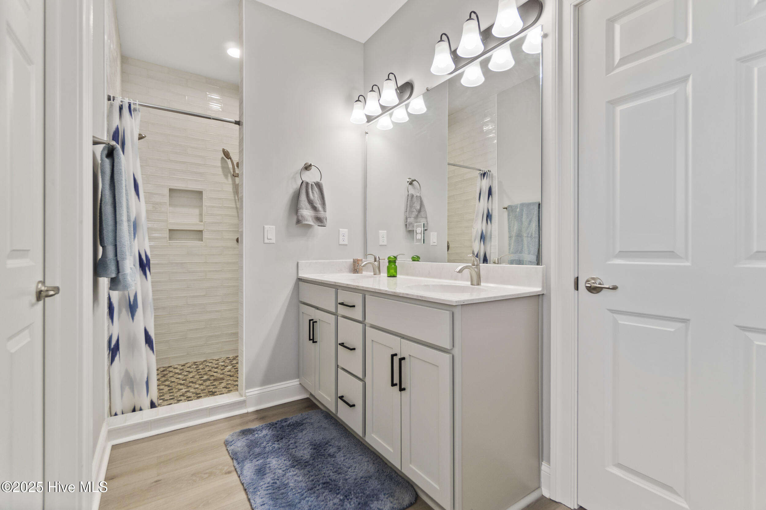 390 Albemarle Boulevard Property Photo 16