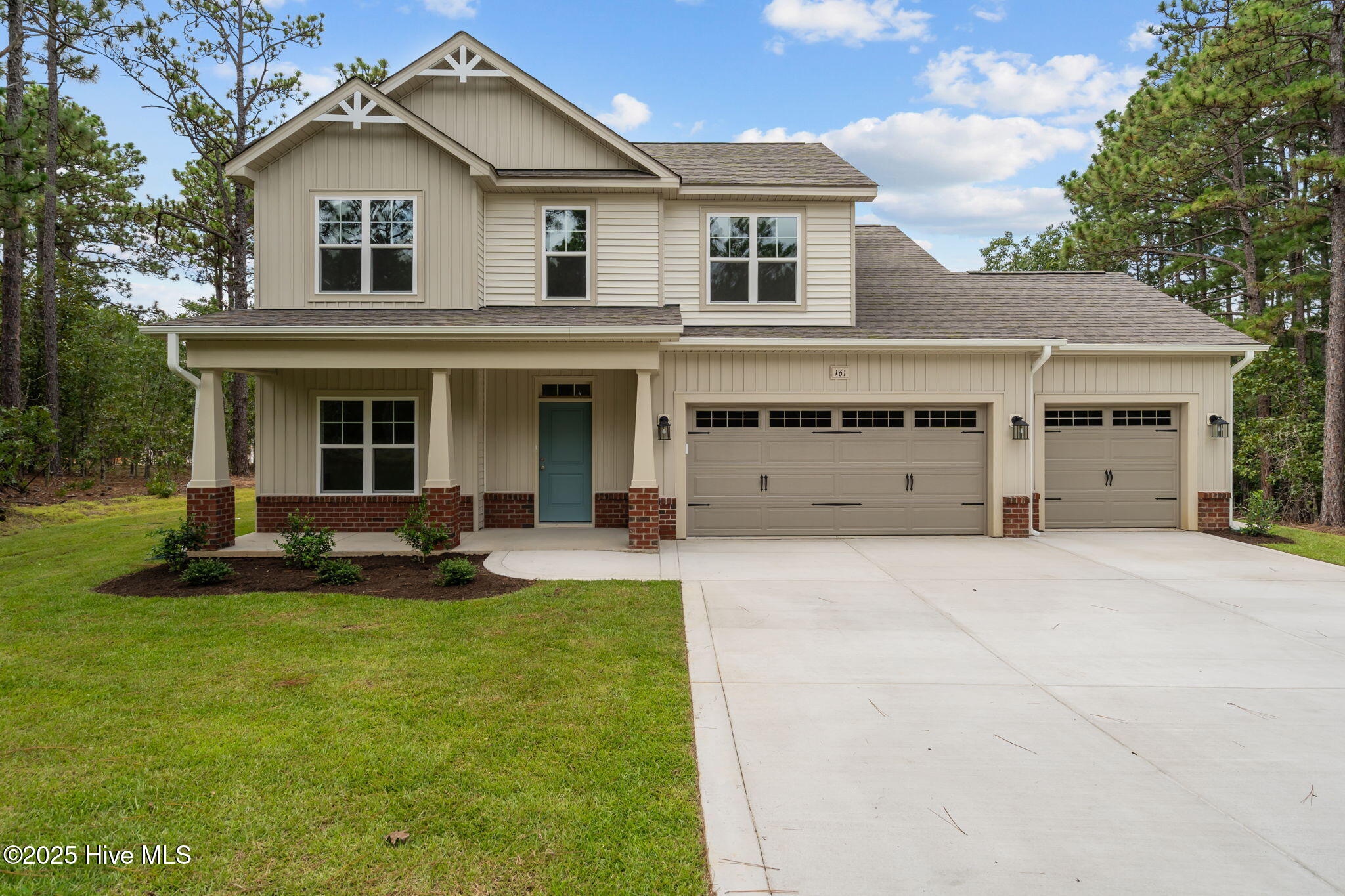 161 Pinecrest Drive Property Photo 1