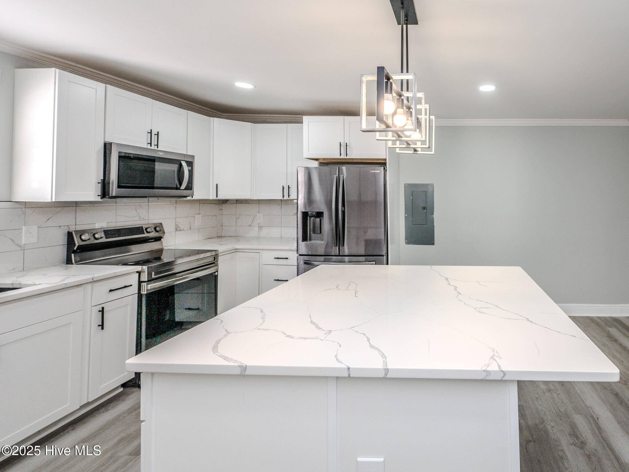 22180 Bundy Street Property Photo 10