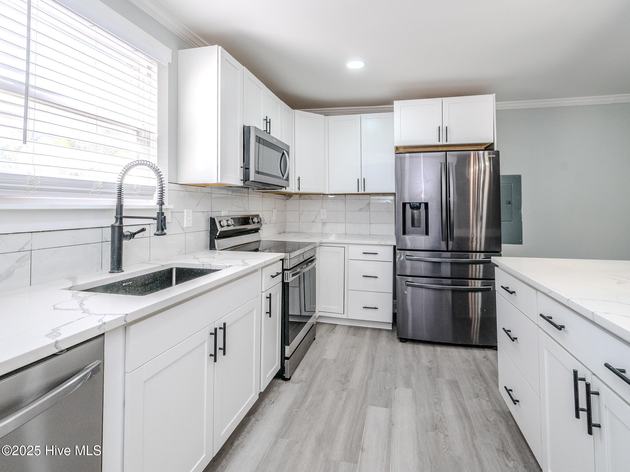 22180 Bundy Street Property Photo 11