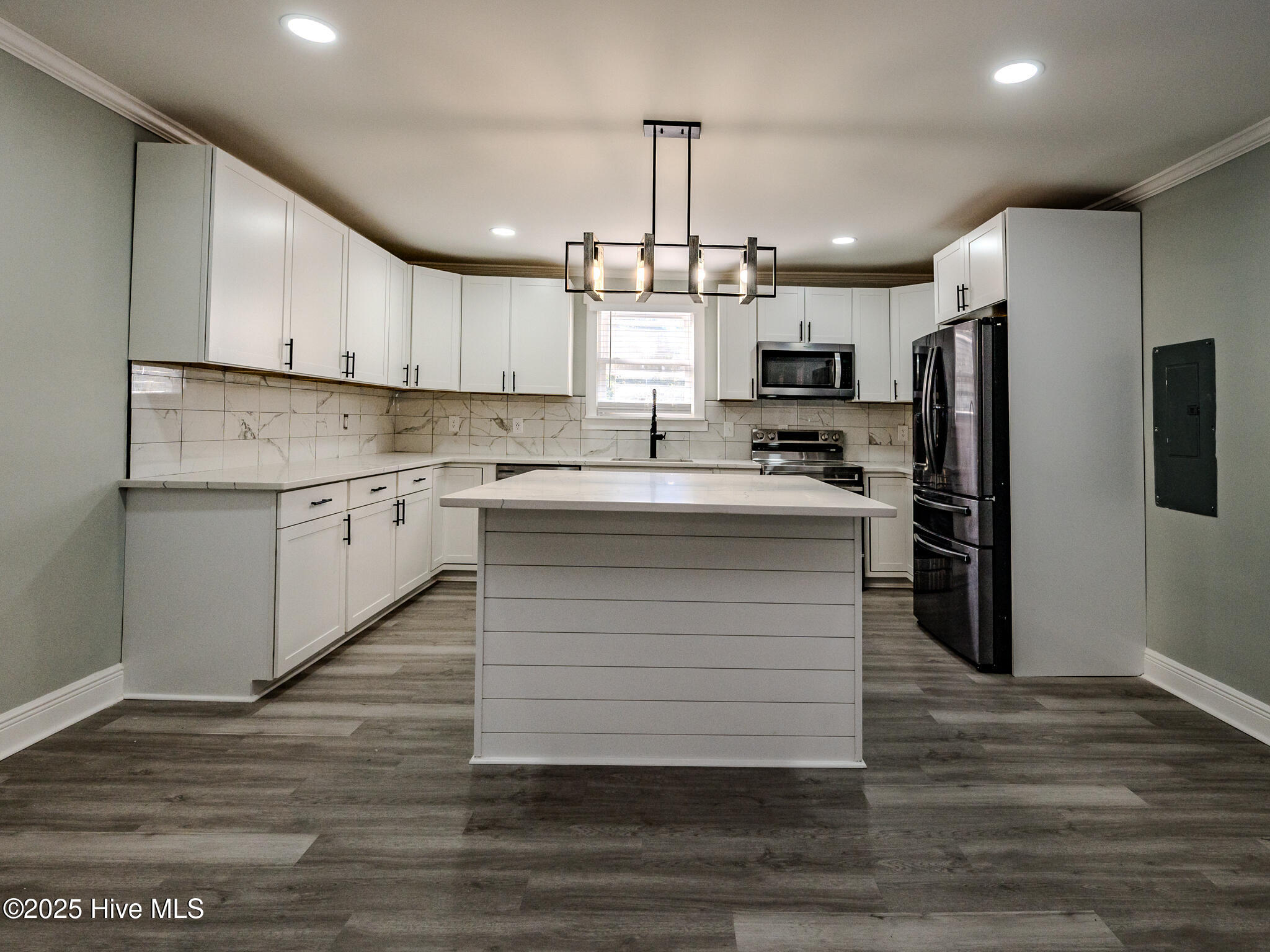 22180 Bundy Street Property Photo 13