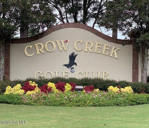 389 Crow Creek Drive Property Photo 10