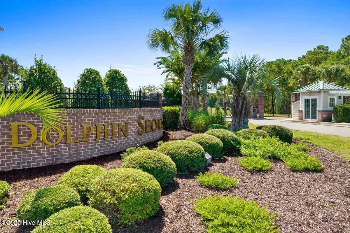 2252 Dolphin Shores Drive 14 Property Photo 4