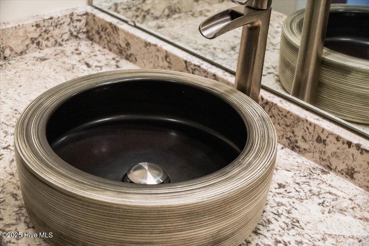 2252 Dolphin Shores Drive 14 Property Photo 23