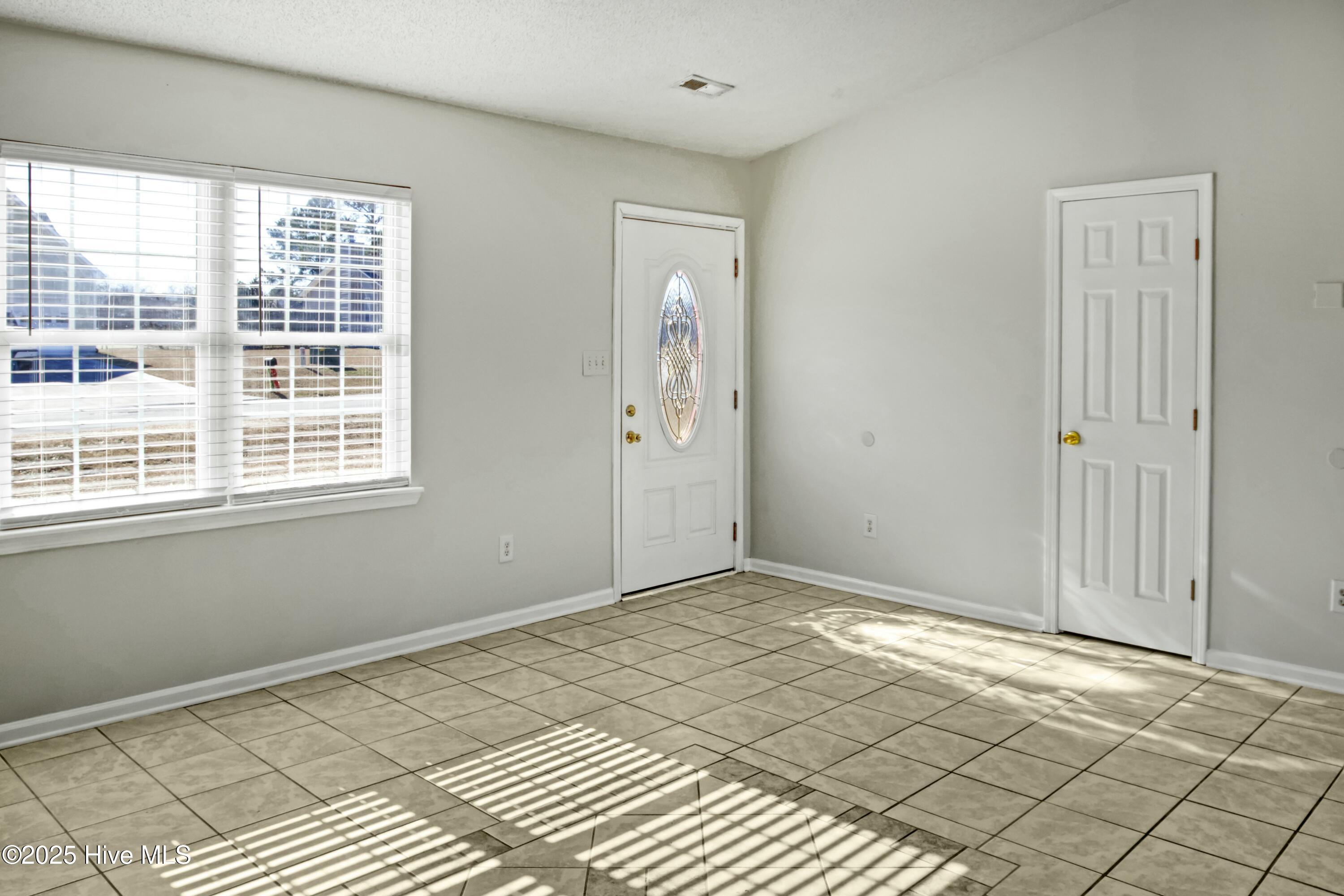 202 Snowden Court Property Photo 3