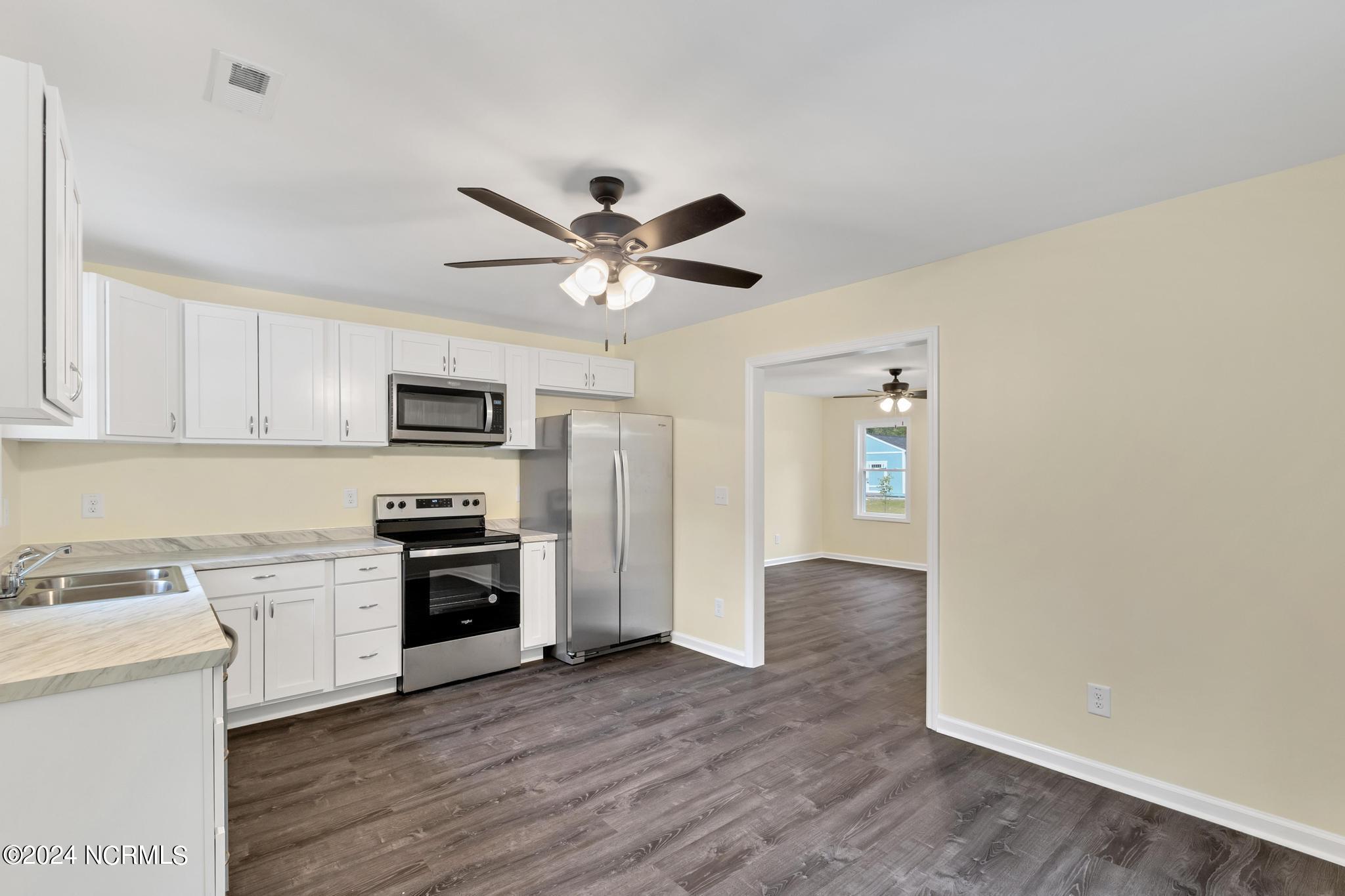 640 Walnut Drive Property Photo 3