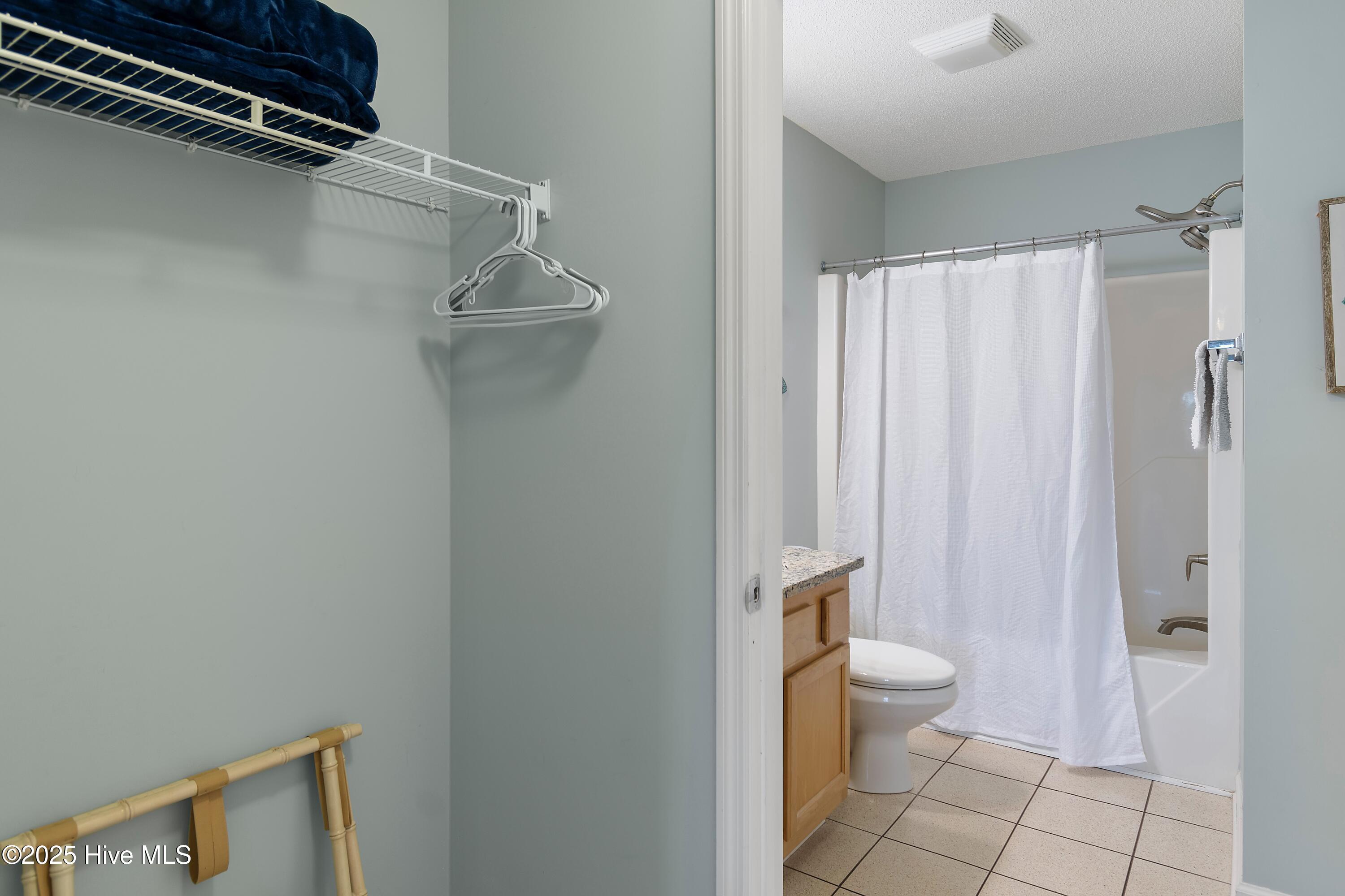 3350 Club Villas Drive # 805 Property Photo 19