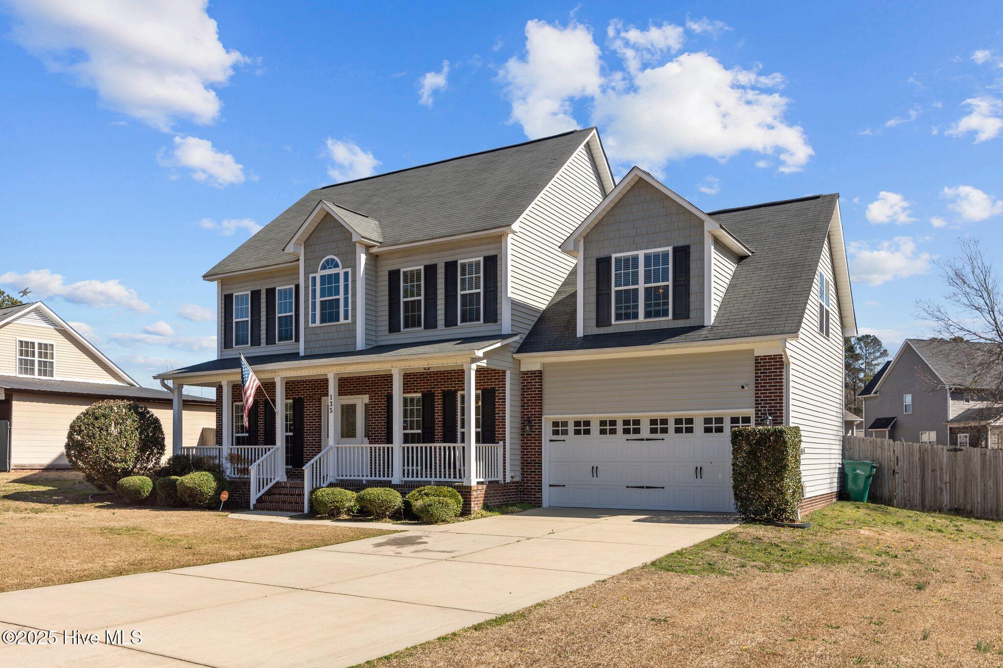 135 Rocktree Court Property Photo 4
